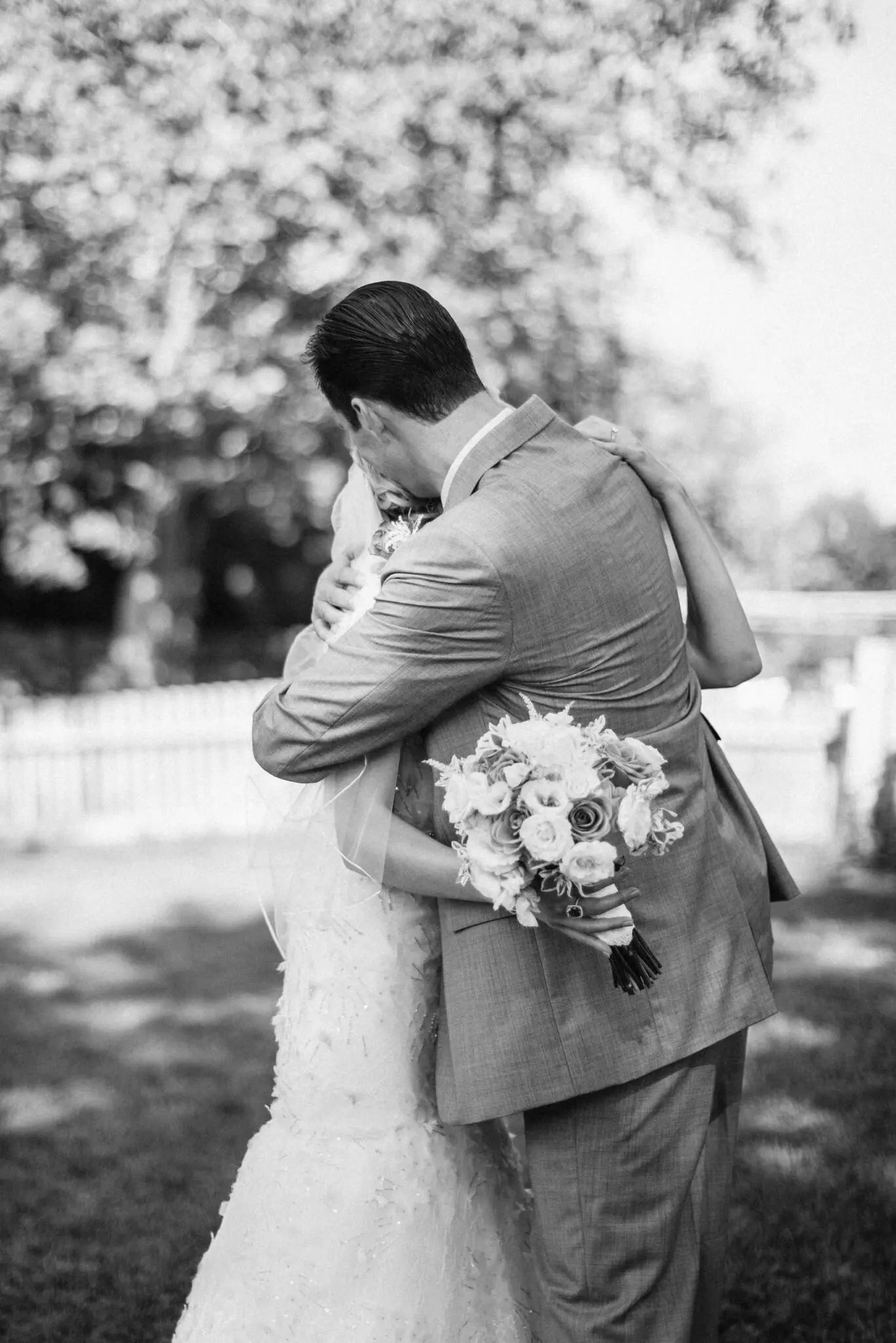 Kelly Dillon Wedding Photographer KellyDillonPhotographyTheAllenSheepFarmMarthasVineyardWeddingPhotogapherCapeCodWeddingPhotography19 scaled