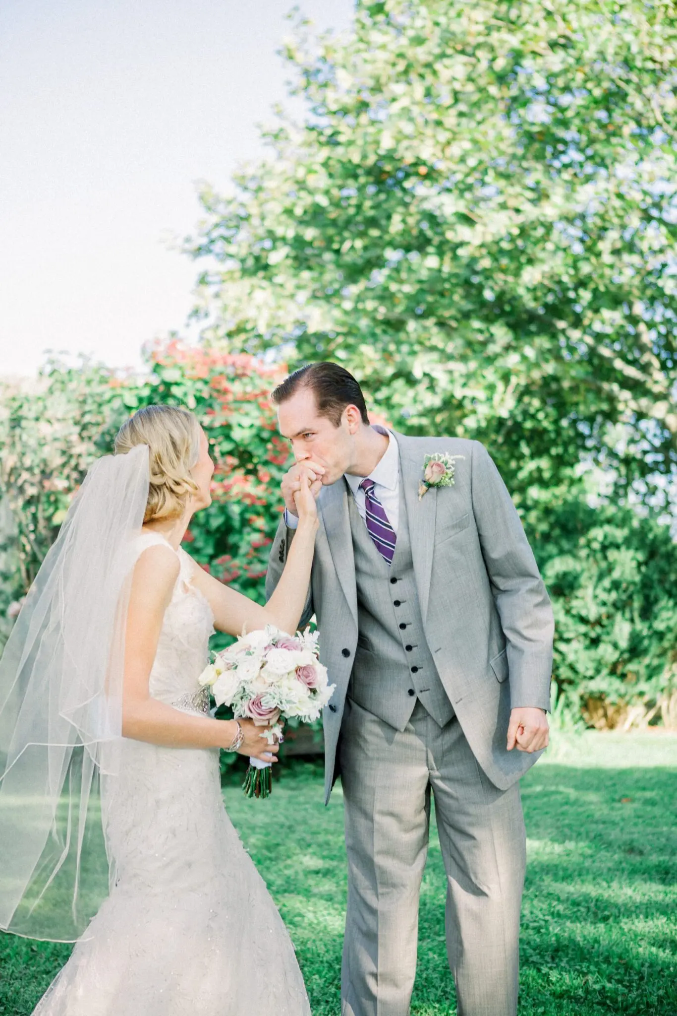 Kelly Dillon Wedding Photographer KellyDillonPhotographyTheAllenSheepFarmMarthasVineyardWeddingPhotogapherCapeCodWeddingPhotography22 scaled