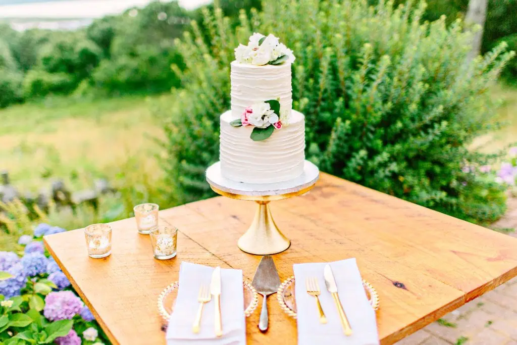 Why backyard & intimate weddings are beautiful too 27 Kelly Dillon Wedding Photographer www.kellydillonphoto.com402