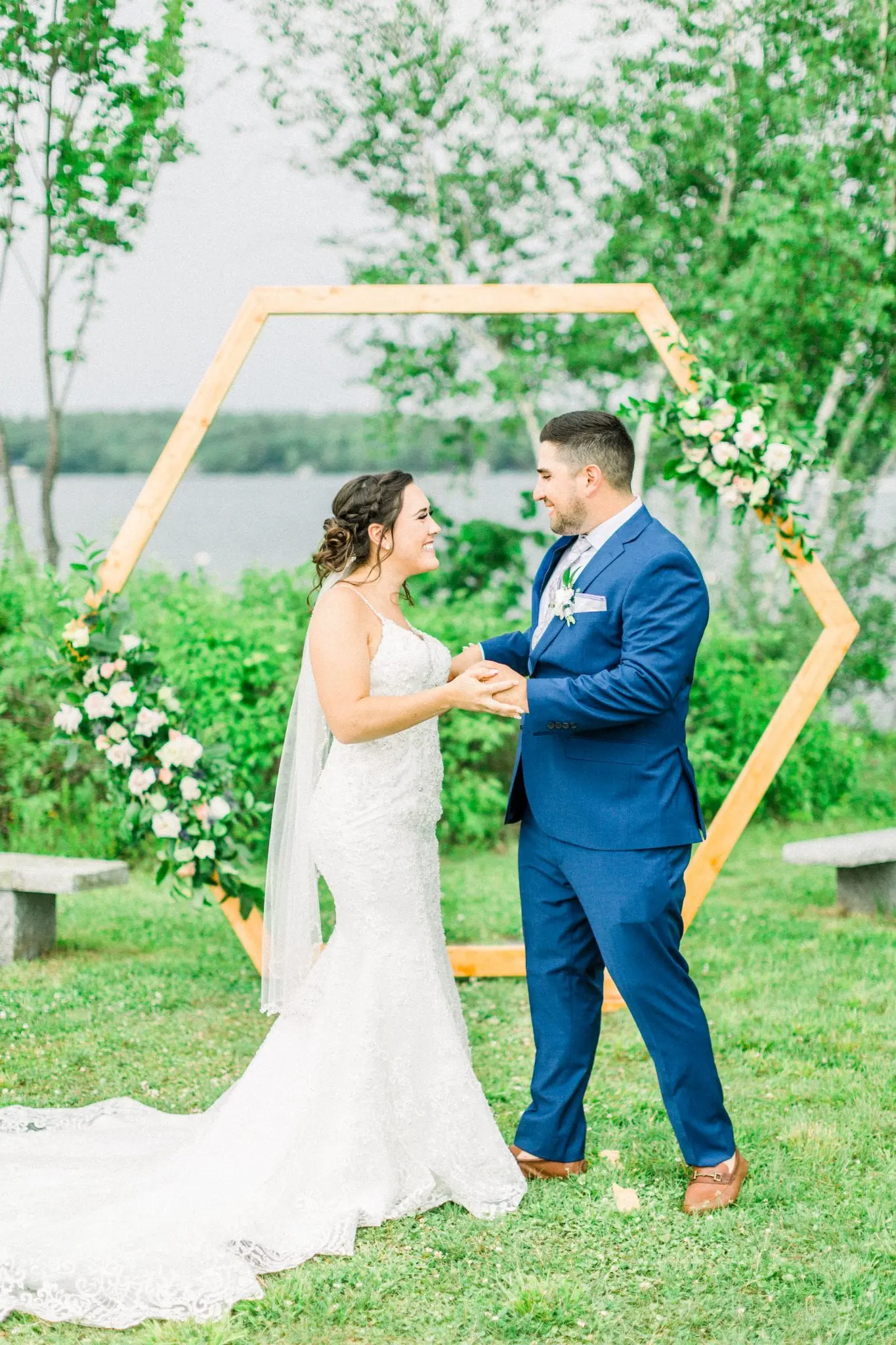 Jessica & Brian Lake Winnipesaukee Wedding 36 Kelly Dillon Wedding Photographer KellyDillonPhotography42 2 scaled