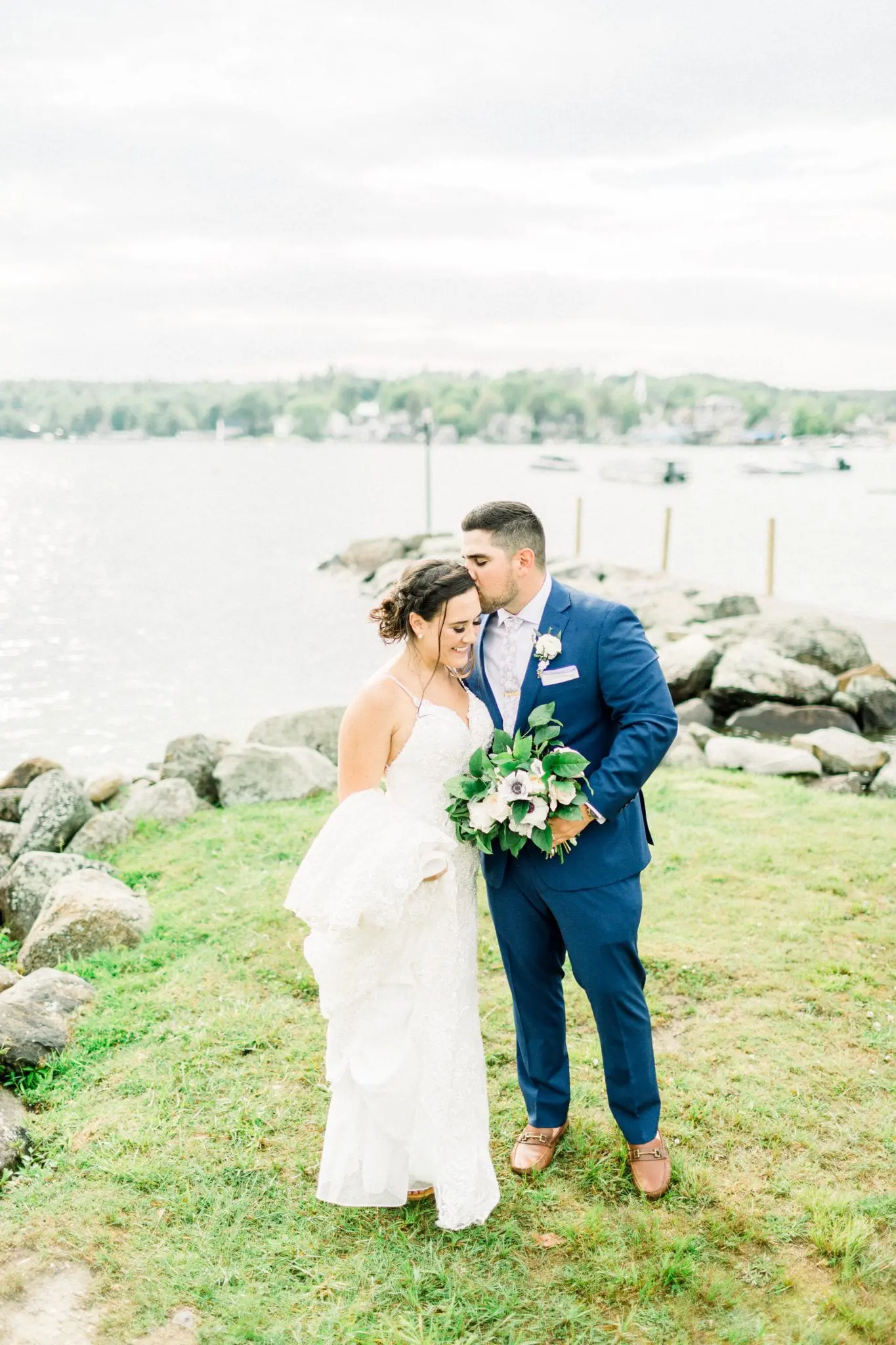 Jessica & Brian Lake Winnipesaukee Wedding 59 Kelly Dillon Wedding Photographer KellyDillonPhotography66 1 scaled
