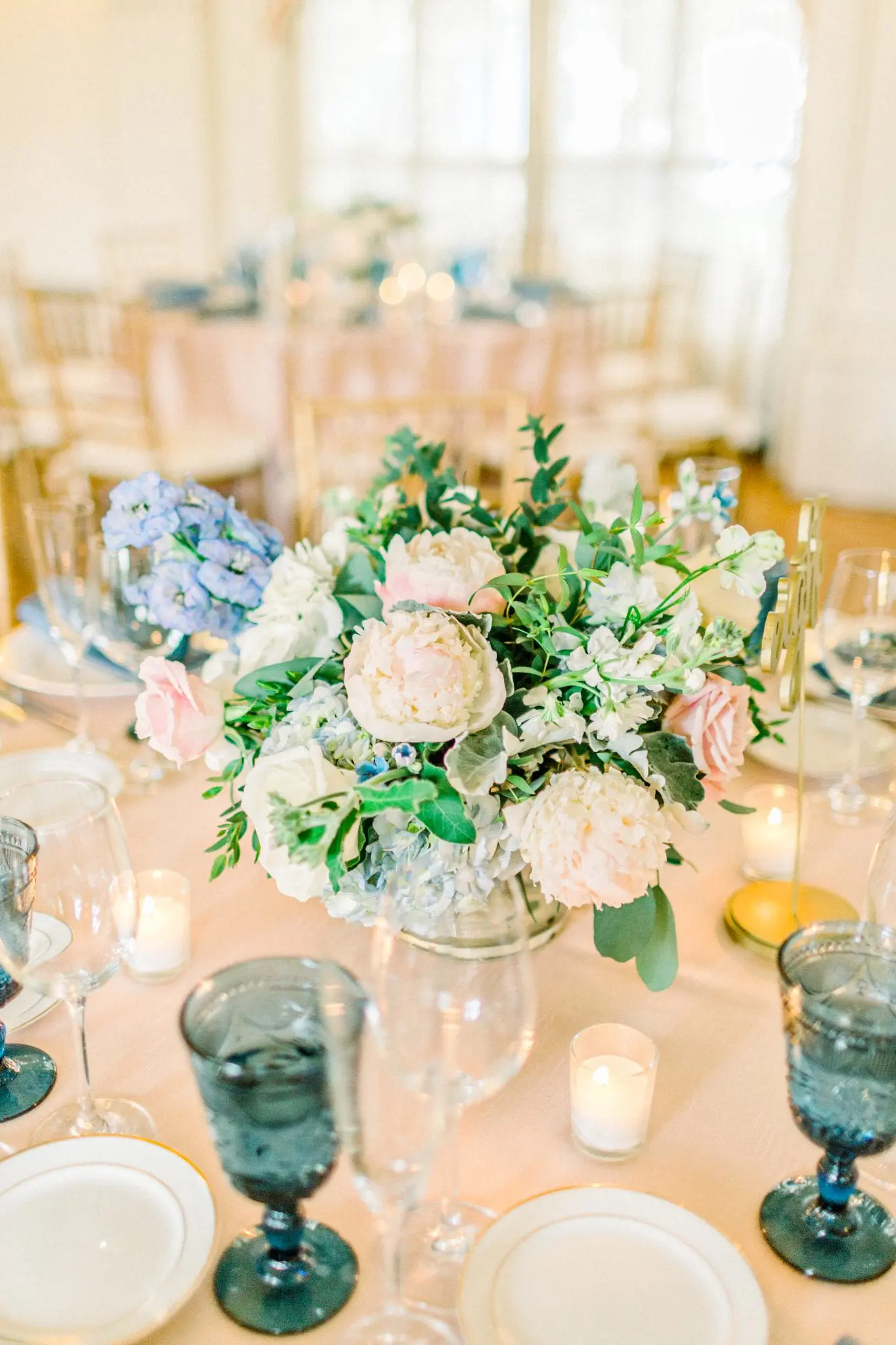 Sarah & MIke RoseCliff Mansion Wedding | Newport, RI 78 Kelly Dillon Wedding Photographer KellyDillonPhotography103 scaled