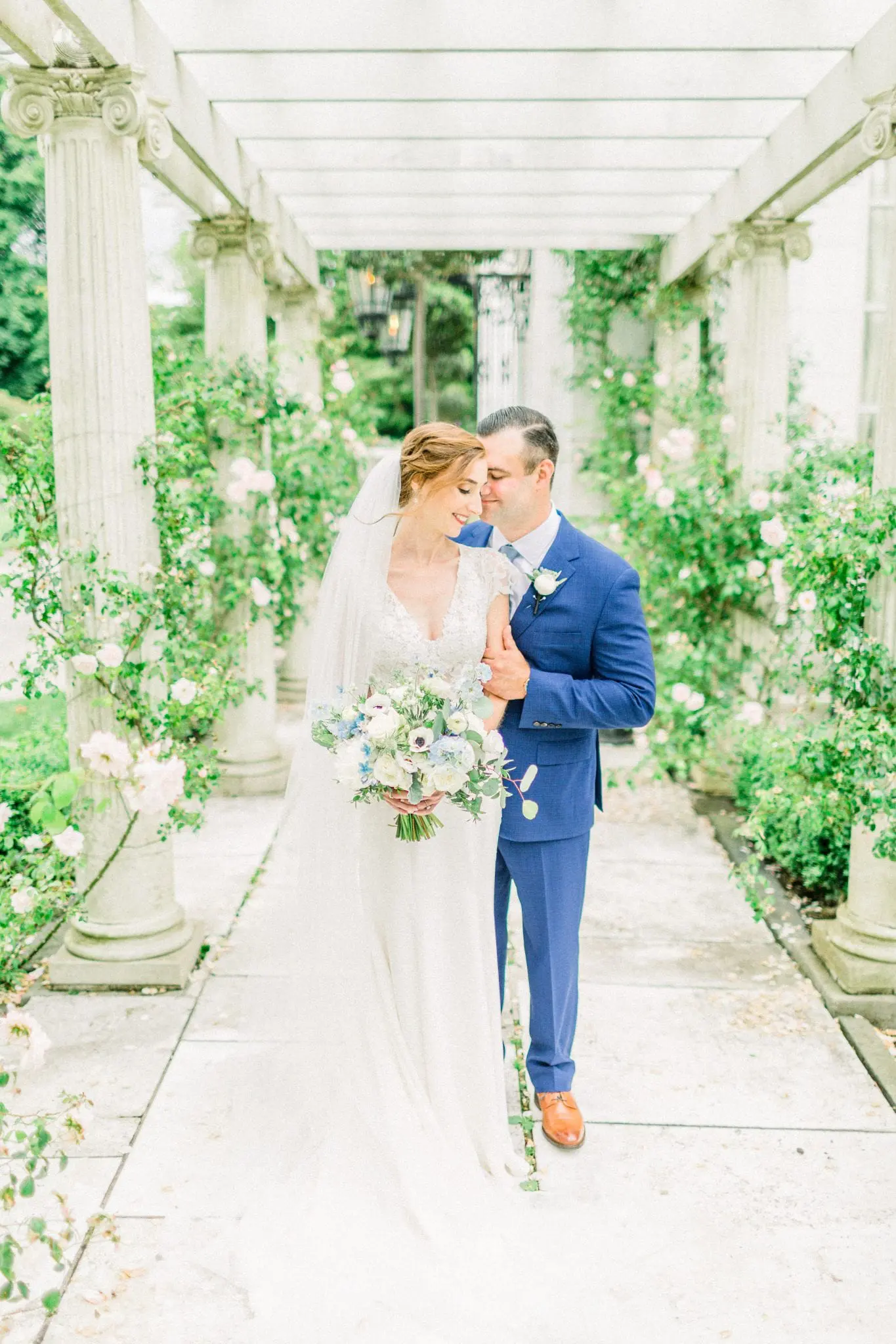 Sarah & MIke RoseCliff Mansion Wedding | Newport, RI 30 Kelly Dillon Wedding Photographer KellyDillonPhotography46 1 scaled