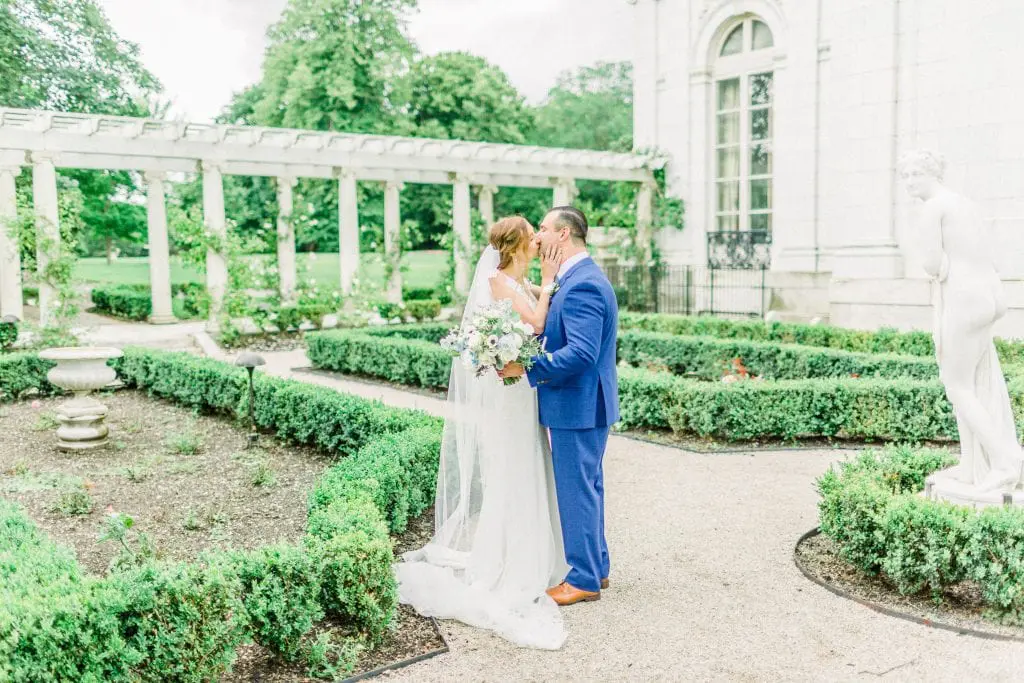 Sarah & MIke RoseCliff Mansion Wedding | Newport, RI 34 Kelly Dillon Wedding Photographer KellyDillonPhotography50 1