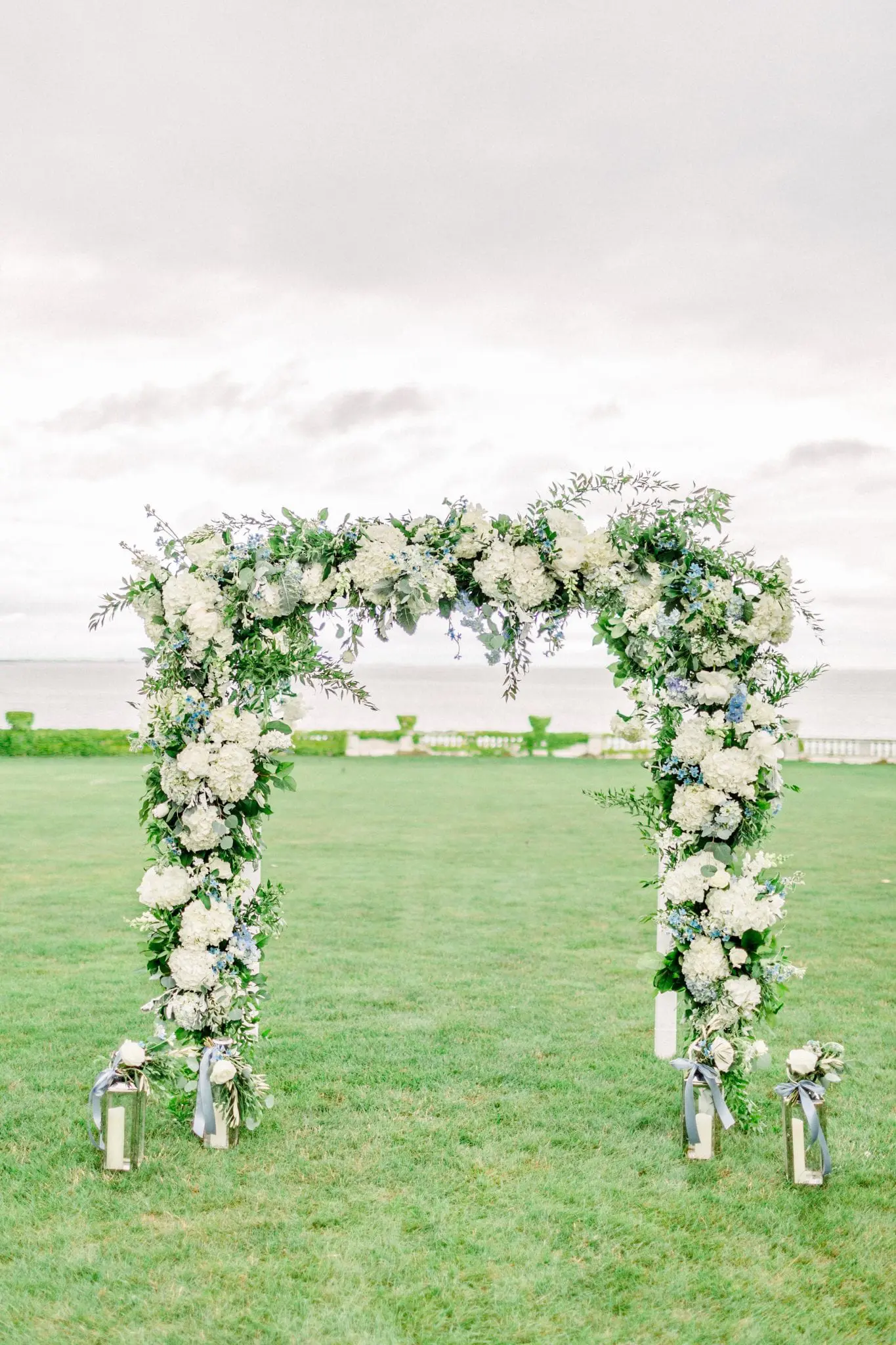 Sarah & MIke RoseCliff Mansion Wedding | Newport, RI 52 Kelly Dillon Wedding Photographer KellyDillonPhotography71 1 scaled