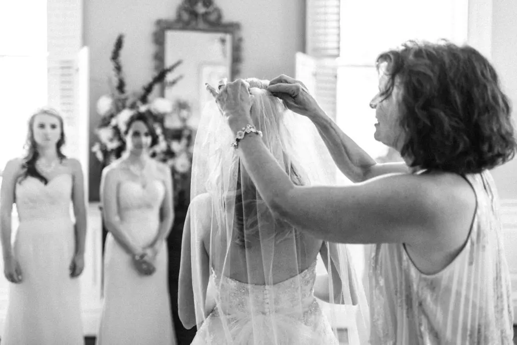 Amy & Gabe Charleston Wedding | The Governor Thomas Bennett House 24 Kelly Dillon Wedding Photographer KellyDillonPhotography35