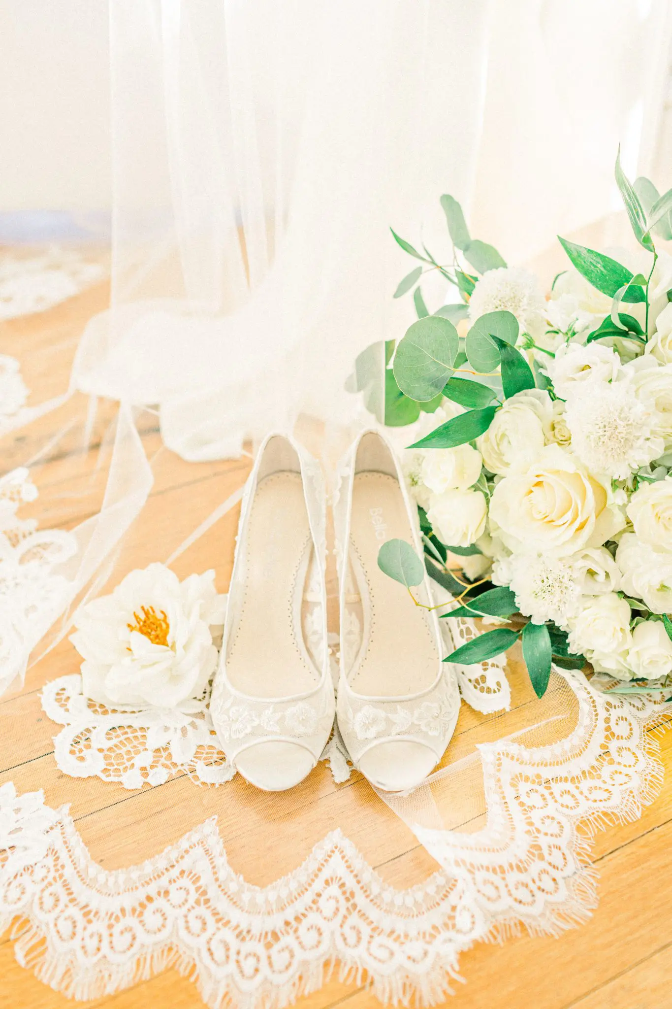 Ellery & Chris State Room Boston Wedding 14 Kelly Dillon Wedding Photographer KellyDillonPhotography15 scaled