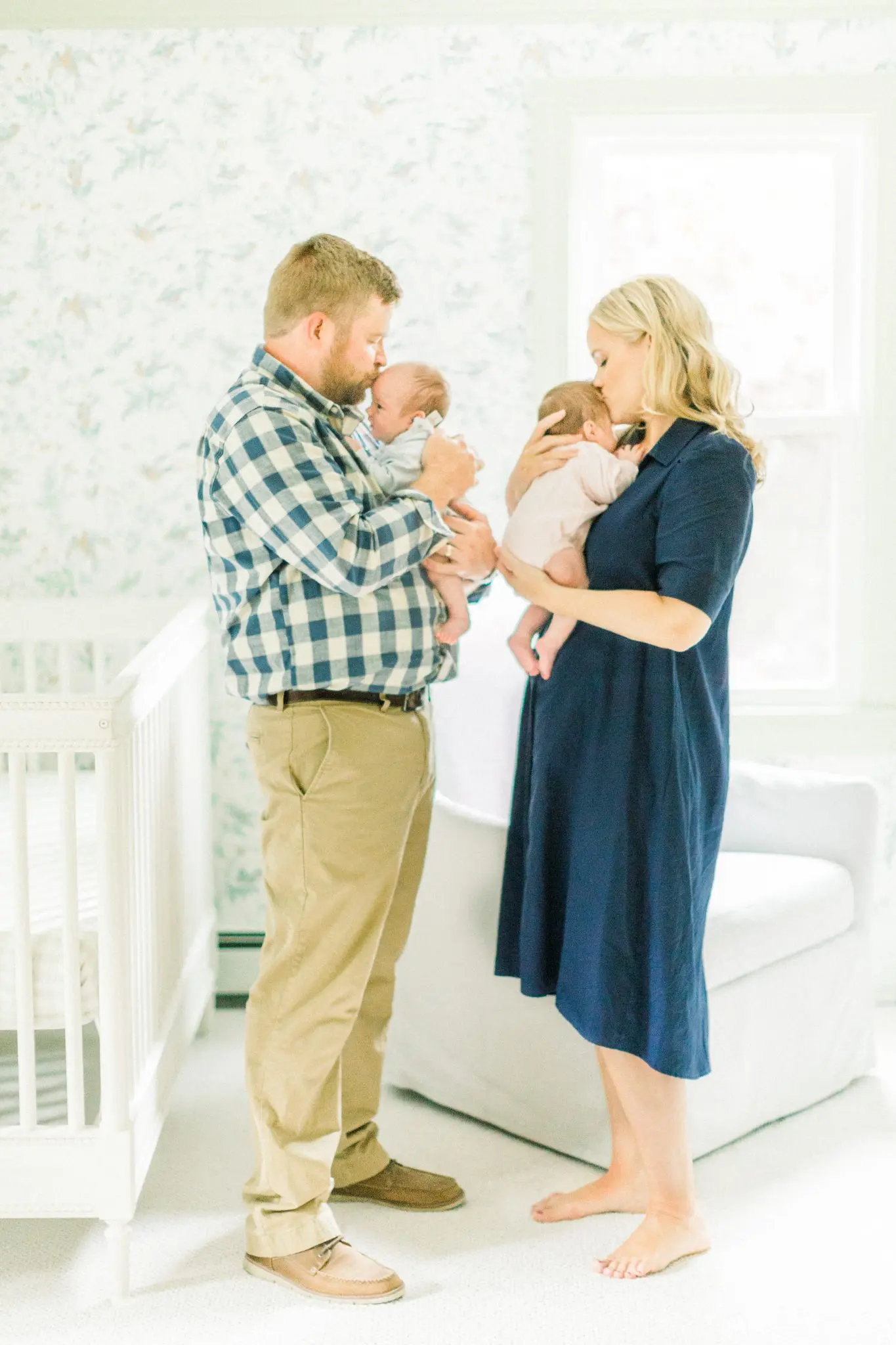 The White Newborn Family Session Cape Cod 16 Kelly Dillon Wedding Photographer KellyDillonPhotographyCapeCodFamilySession16 scaled