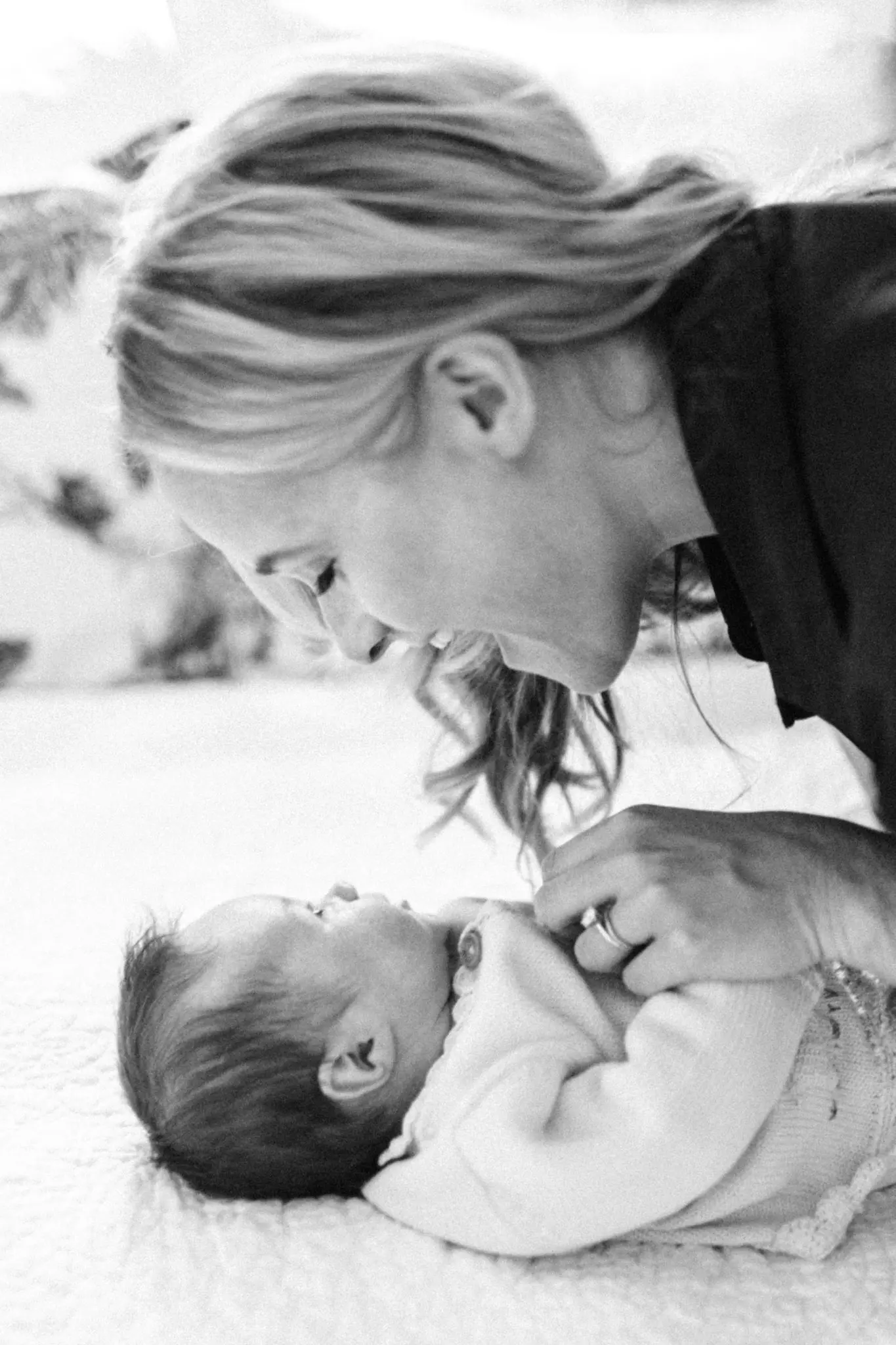 The White Newborn Family Session Cape Cod 32 Kelly Dillon Wedding Photographer KellyDillonPhotographyCapeCodFamilySession36 scaled