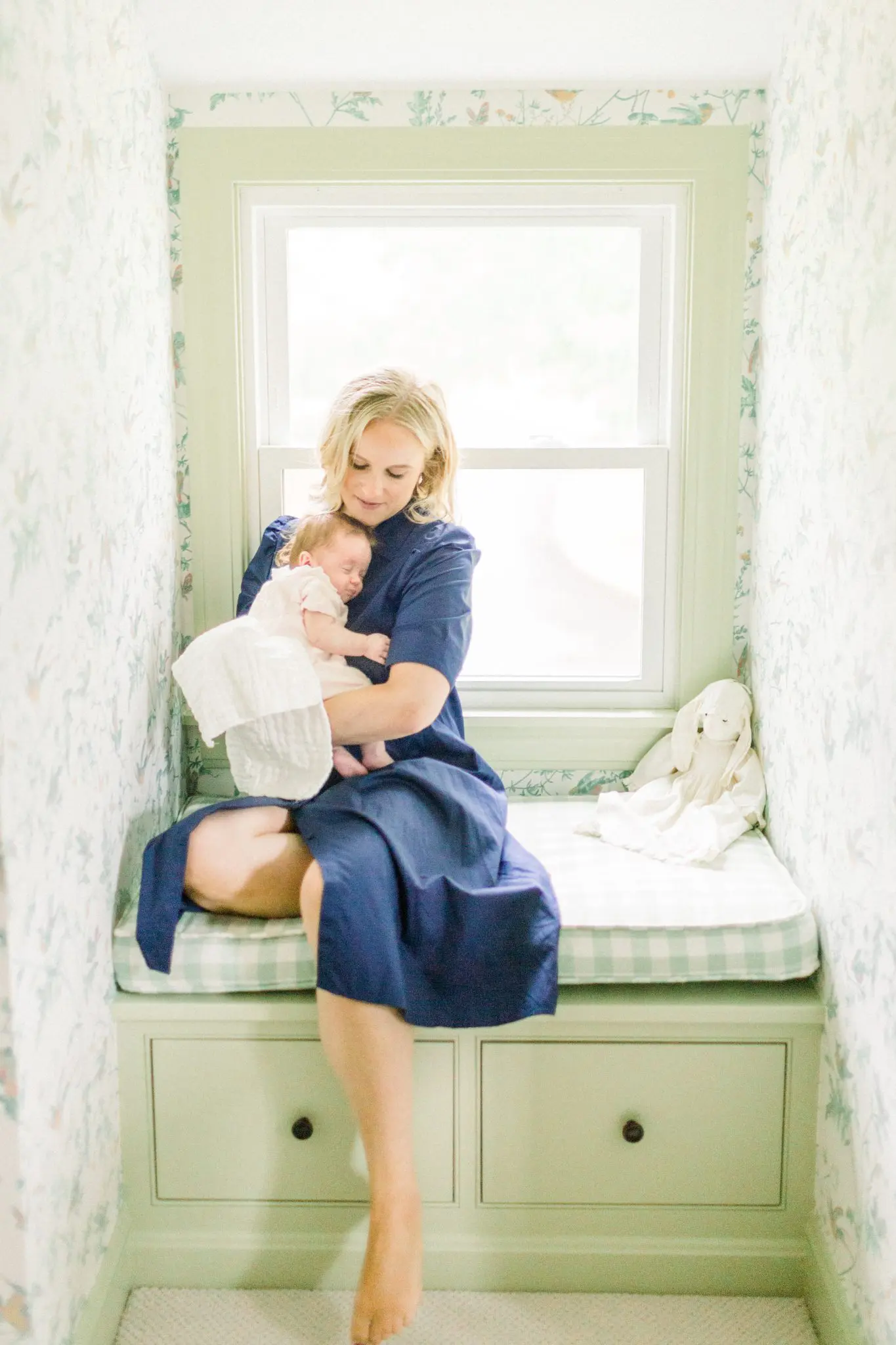 The White Newborn Family Session Cape Cod 34 Kelly Dillon Wedding Photographer KellyDillonPhotographyCapeCodFamilySession38 scaled