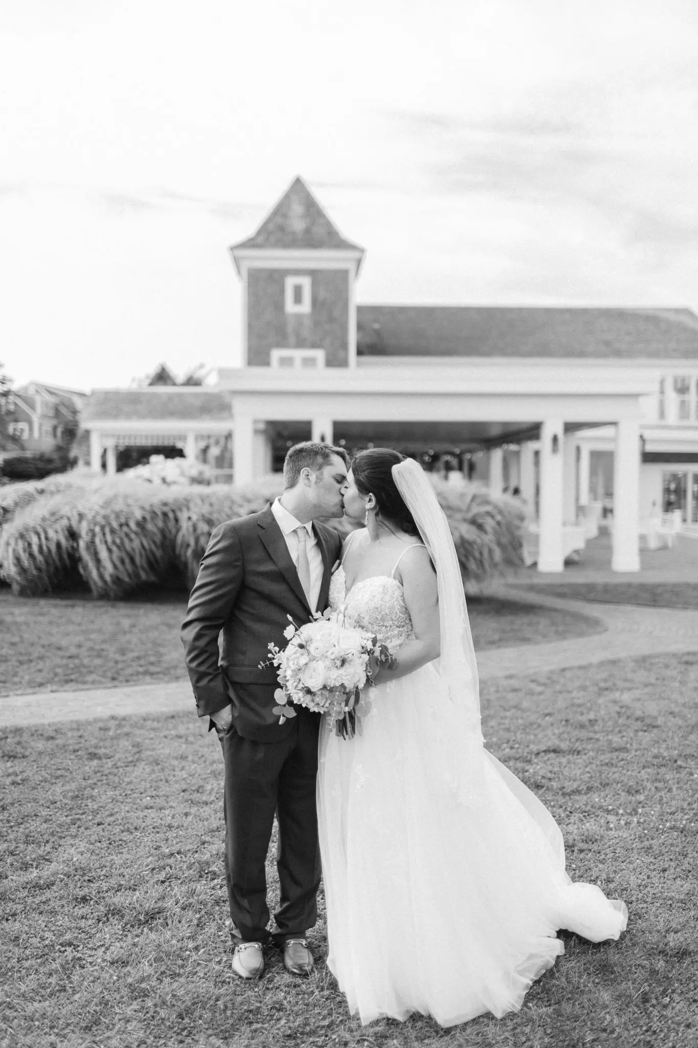 Savannah & Danny Wychmere Beach Club Wedding | Cape Cod 27 Kelly Dillon Wedding Photographer KellyDillonPhotographyWychmereCapeCodWedding32 scaled