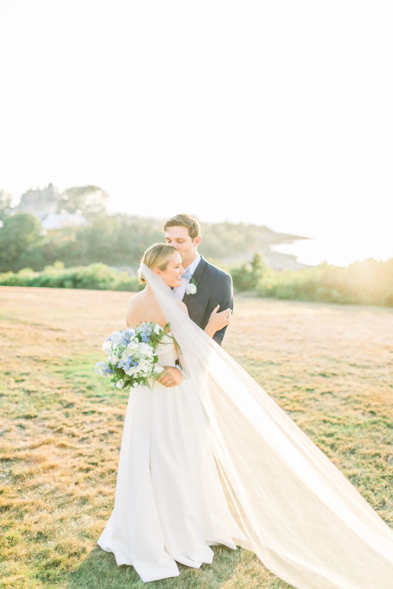 Kelly Dillon Wedding Photographer KellyDillonPhotographyOceanCliffNewportRIWedding1 scaled