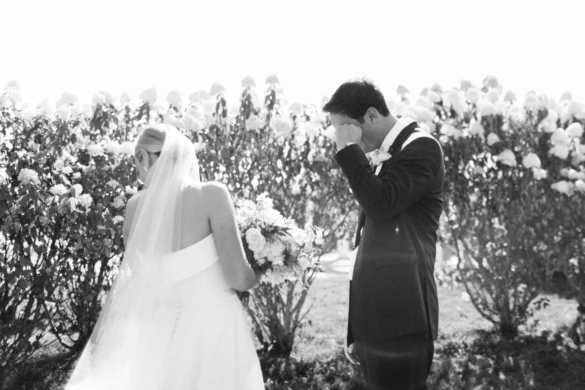 Emily & Tyler Ocean Cliff Newport, RI Wedding 40 Kelly Dillon Wedding Photographer KellyDillonPhotographyOceanCliffNewportRIWedding45 scaled