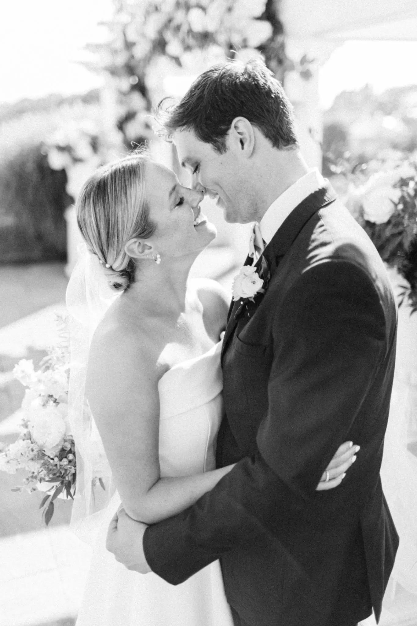 Emily & Tyler Ocean Cliff Newport, RI Wedding 51 Kelly Dillon Wedding Photographer KellyDillonPhotographyOceanCliffNewportRIWedding57 scaled