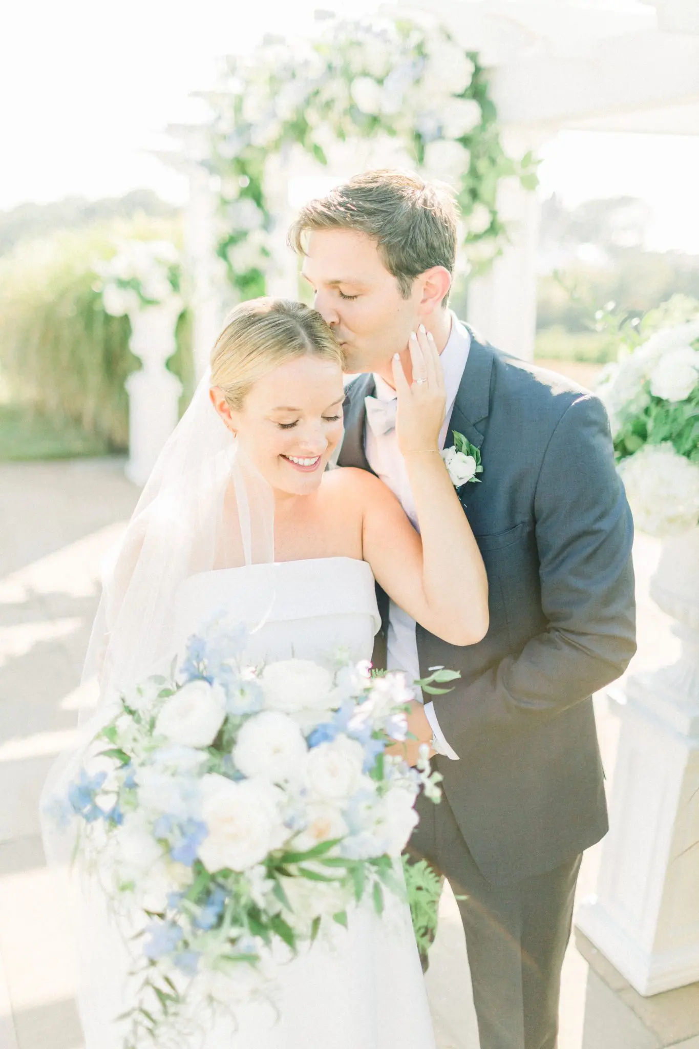 Emily & Tyler Ocean Cliff Newport, RI Wedding 53 Kelly Dillon Wedding Photographer KellyDillonPhotographyOceanCliffNewportRIWedding59 scaled