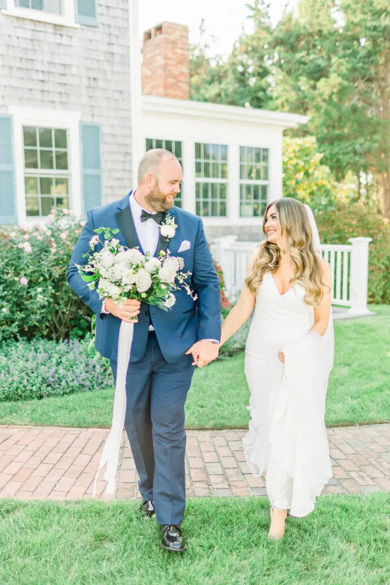 Kelly Dillon Wedding Photographer KellyDillonPhotographyTheDennisInnCapeCodWeddingPhotography59 1