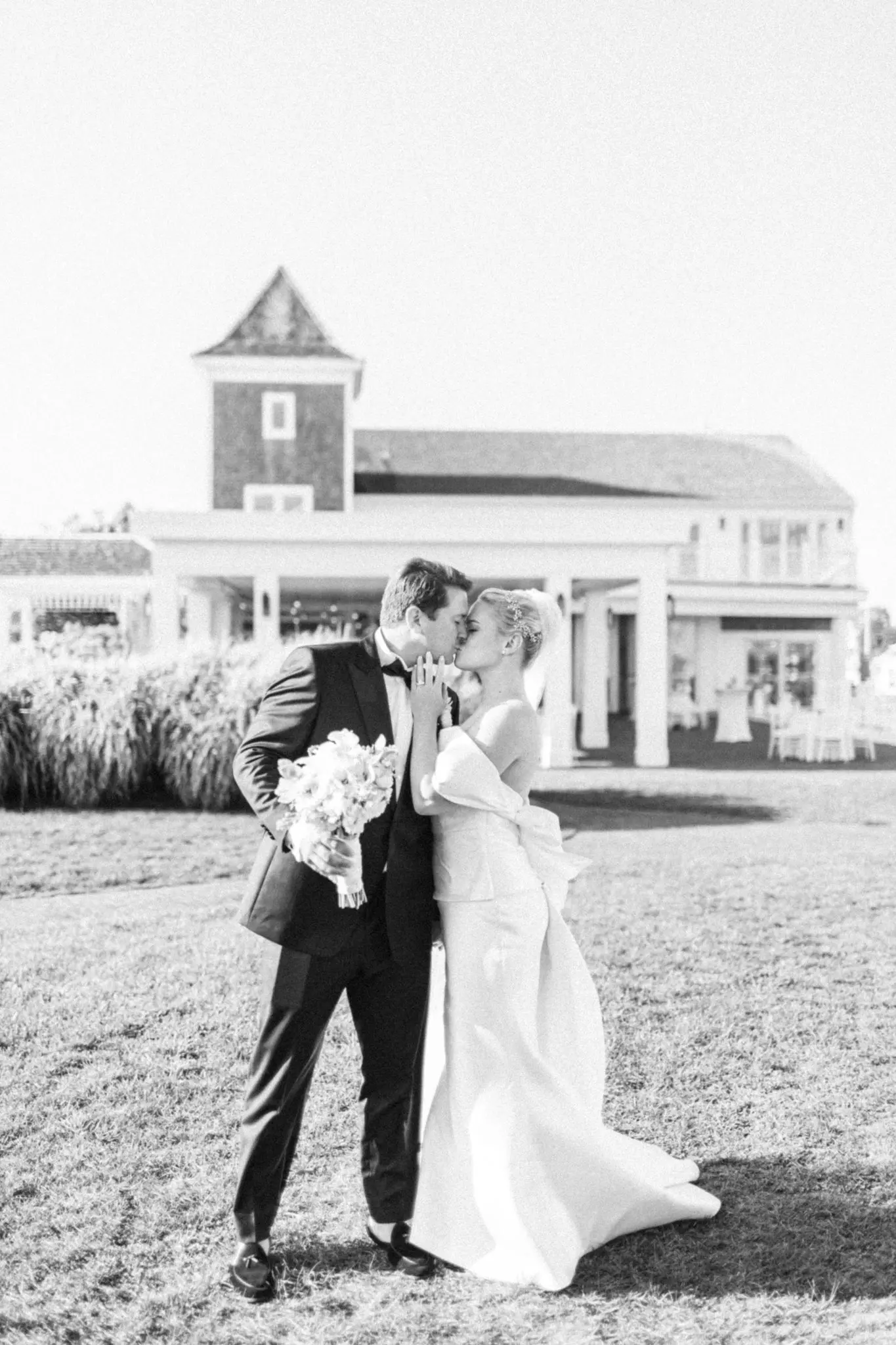 Rachel & Stephan Wychmere Beach Club Wedding 57 Kelly Dillon Wedding Photographer KellyDillonPhotographyWychmereCapeCodWeddingPhotography65 scaled
