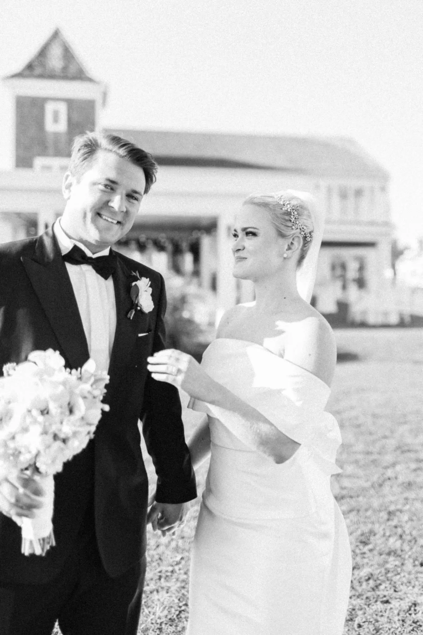 Rachel & Stephan Wychmere Beach Club Wedding 58 Kelly Dillon Wedding Photographer KellyDillonPhotographyWychmereCapeCodWeddingPhotography66 scaled