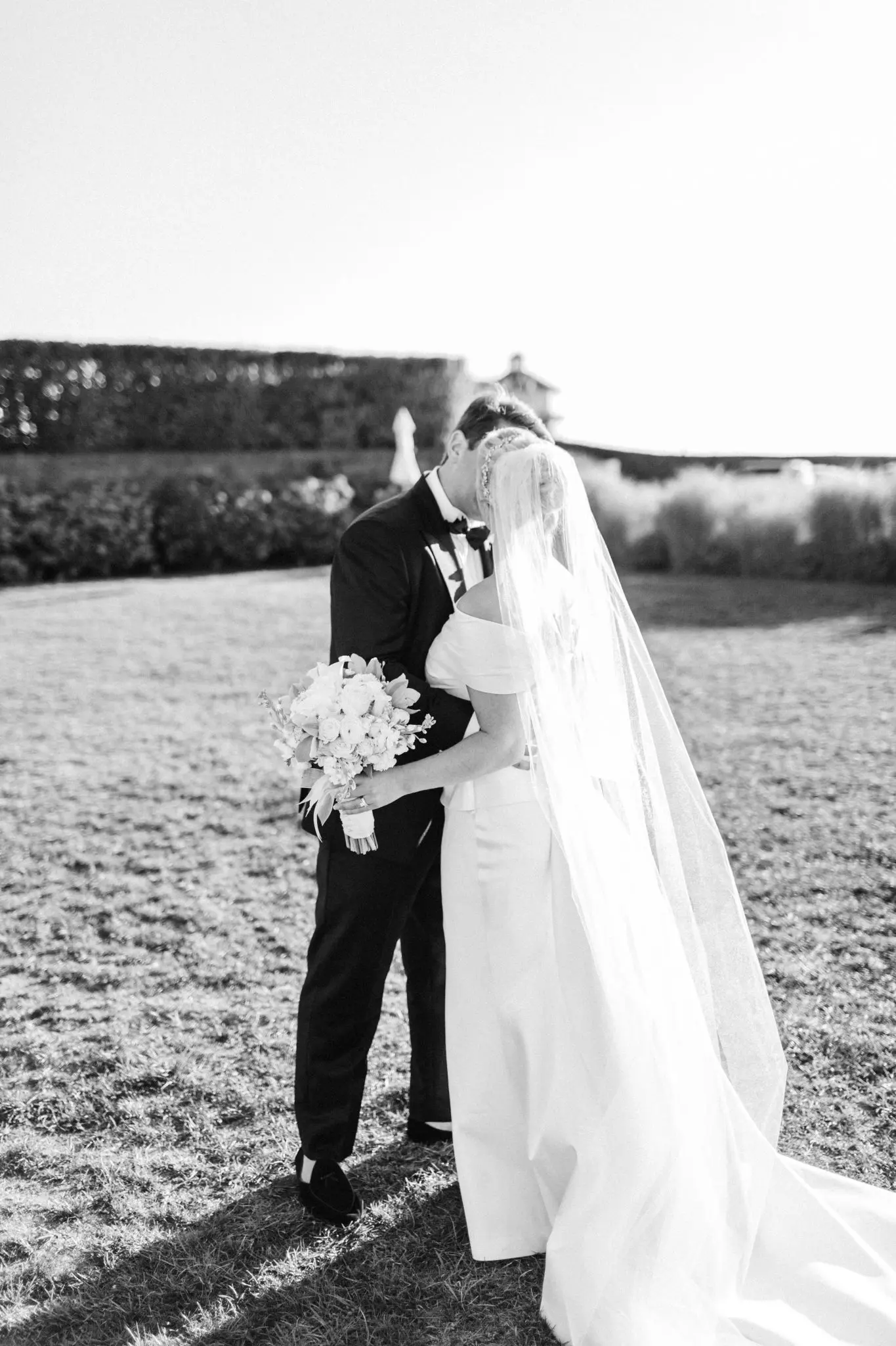 Rachel & Stephan Wychmere Beach Club Wedding 73 Kelly Dillon Wedding Photographer KellyDillonPhotographyWychmereCapeCodWeddingPhotography88 scaled