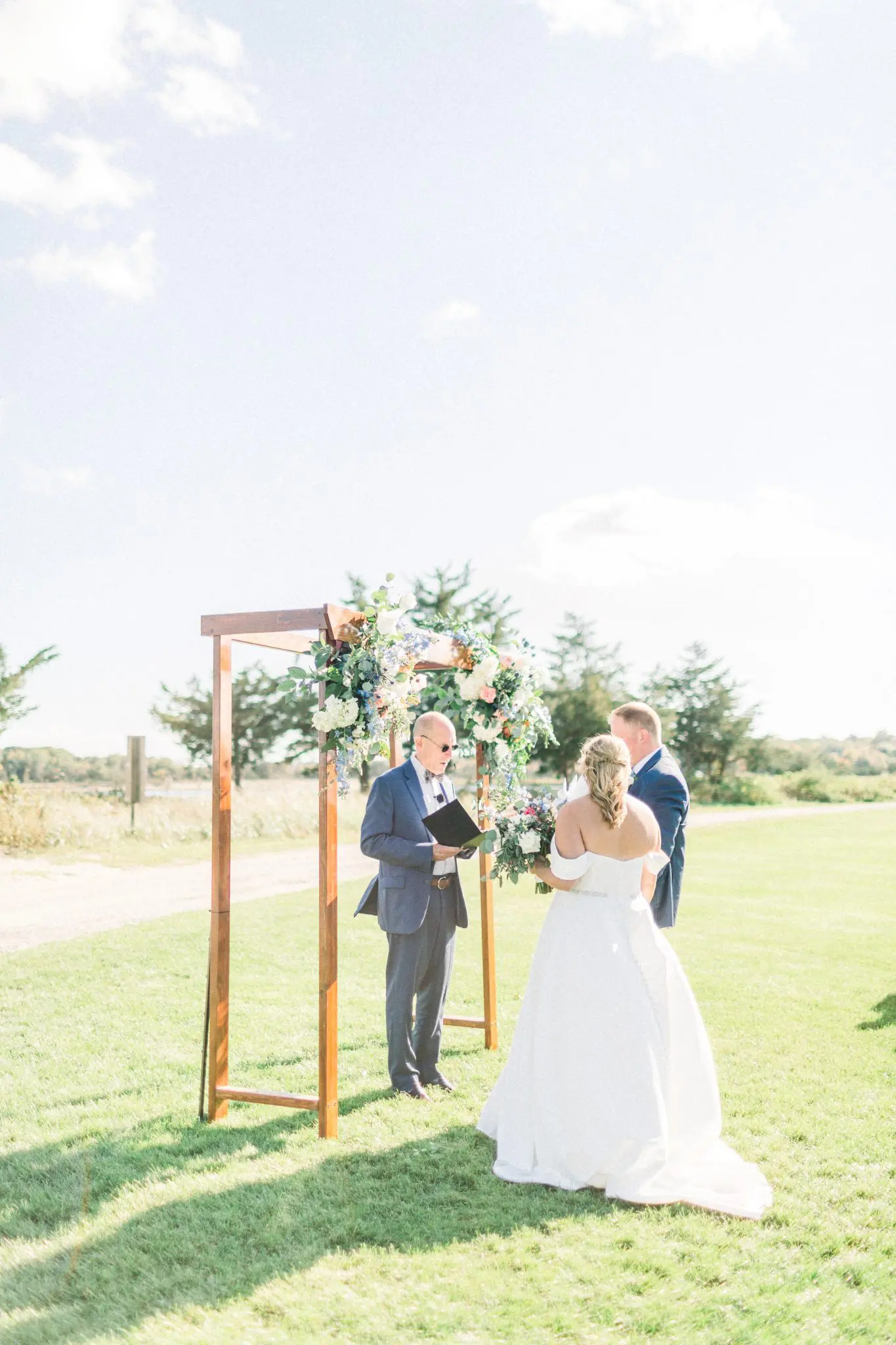 Susan and Chris Shining Tides Mattapoisett Wedding 41 Kelly Dillon Wedding Photographer KellyDillonPhotographyShiningTidesWeddingCapeCodWeddingPhotography45 scaled