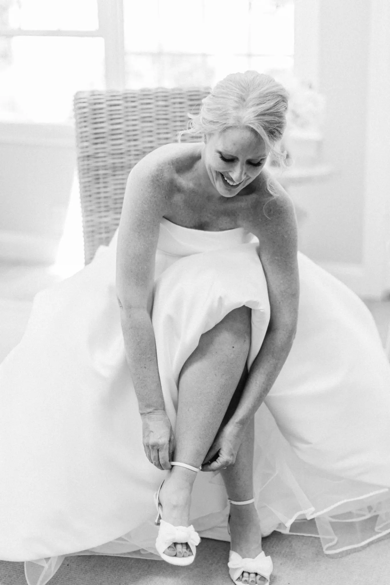 Meg & Steven Chatham Bars Inn Cape Cod Wedding 13 Kelly Dillon Wedding Photographer KellyDillonPhotographyChathamBarsInnCapeCodWeddingPhotography12 scaled