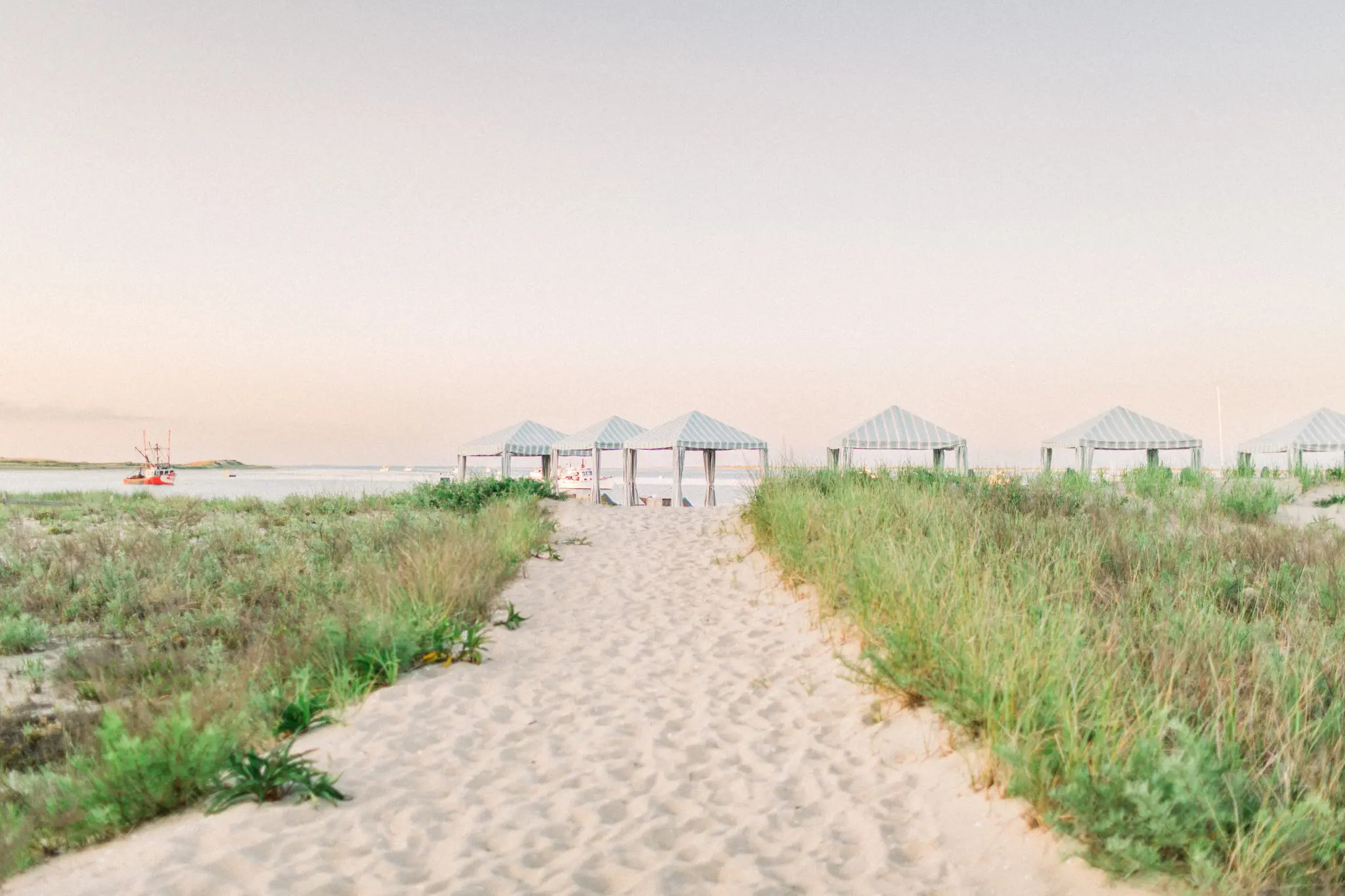 Meg & Steven Chatham Bars Inn Cape Cod Wedding 128 Kelly Dillon Wedding Photographer KellyDillonPhotographyChathamBarsInnCapeCodWeddingPhotography138 scaled