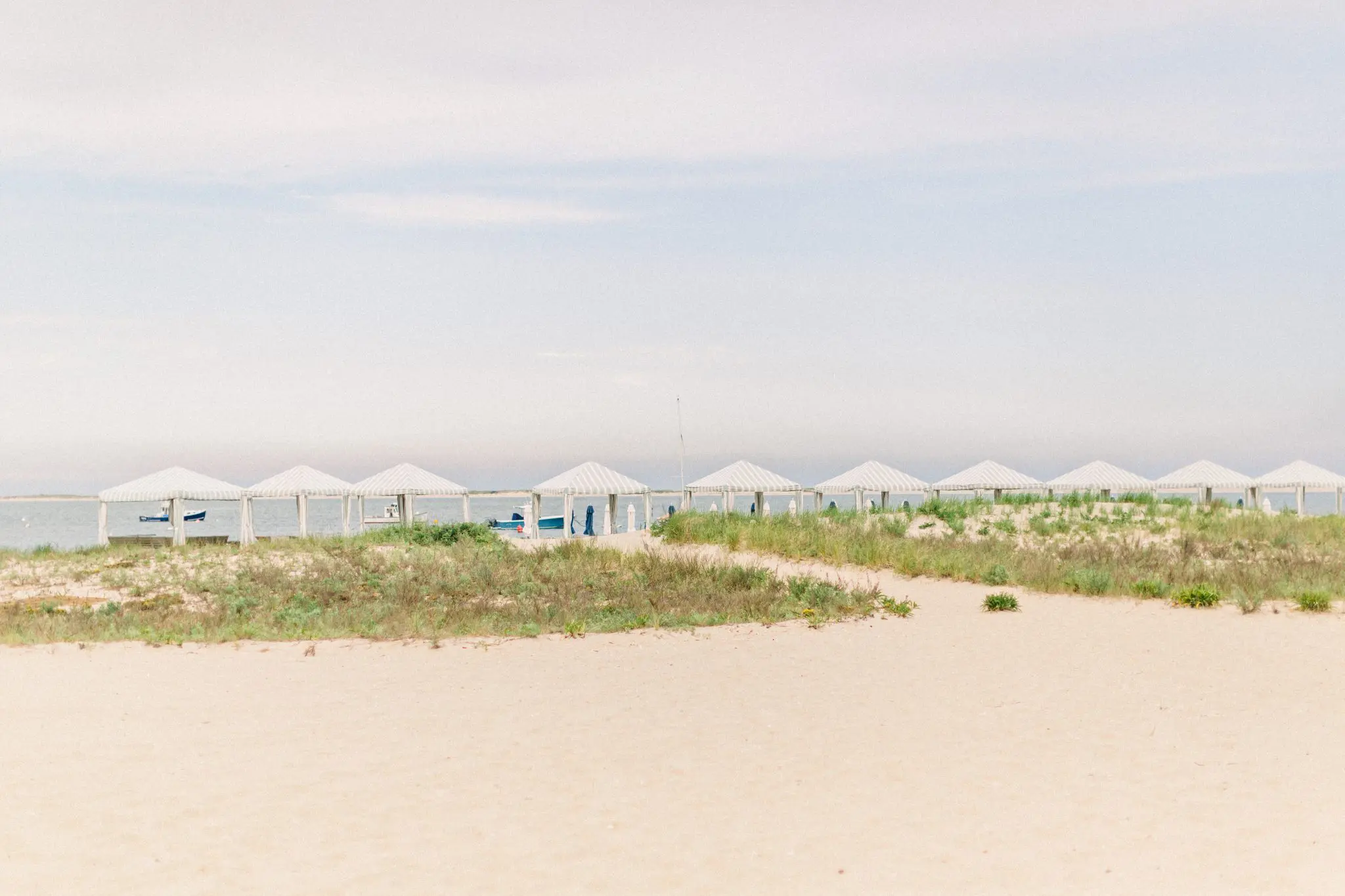 Meg & Steven Chatham Bars Inn Cape Cod Wedding 44 Kelly Dillon Wedding Photographer KellyDillonPhotographyChathamBarsInnCapeCodWeddingPhotography47 scaled