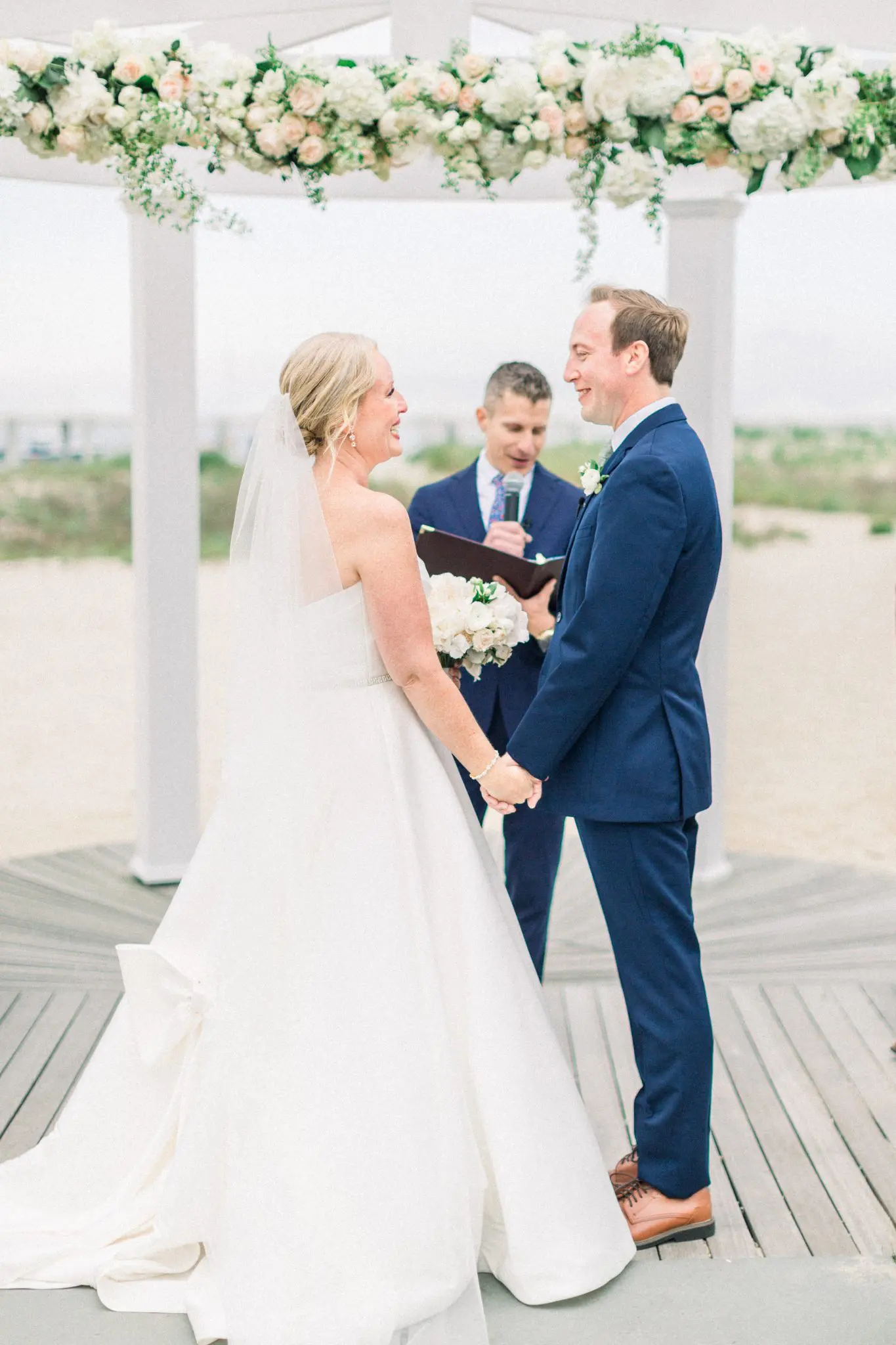 Meg & Steven Chatham Bars Inn Cape Cod Wedding 64 Kelly Dillon Wedding Photographer KellyDillonPhotographyChathamBarsInnCapeCodWeddingPhotography66 scaled
