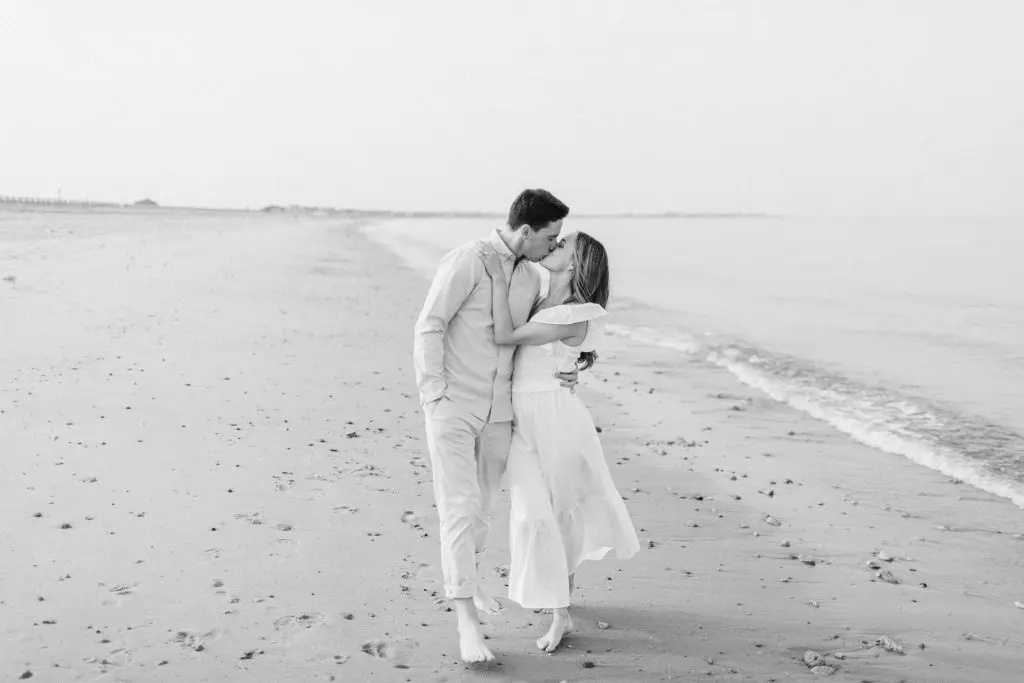 Kelly Dillon Wedding Photographer KellyDillonPhotographyDuxburyBeachEngagementPhotography15