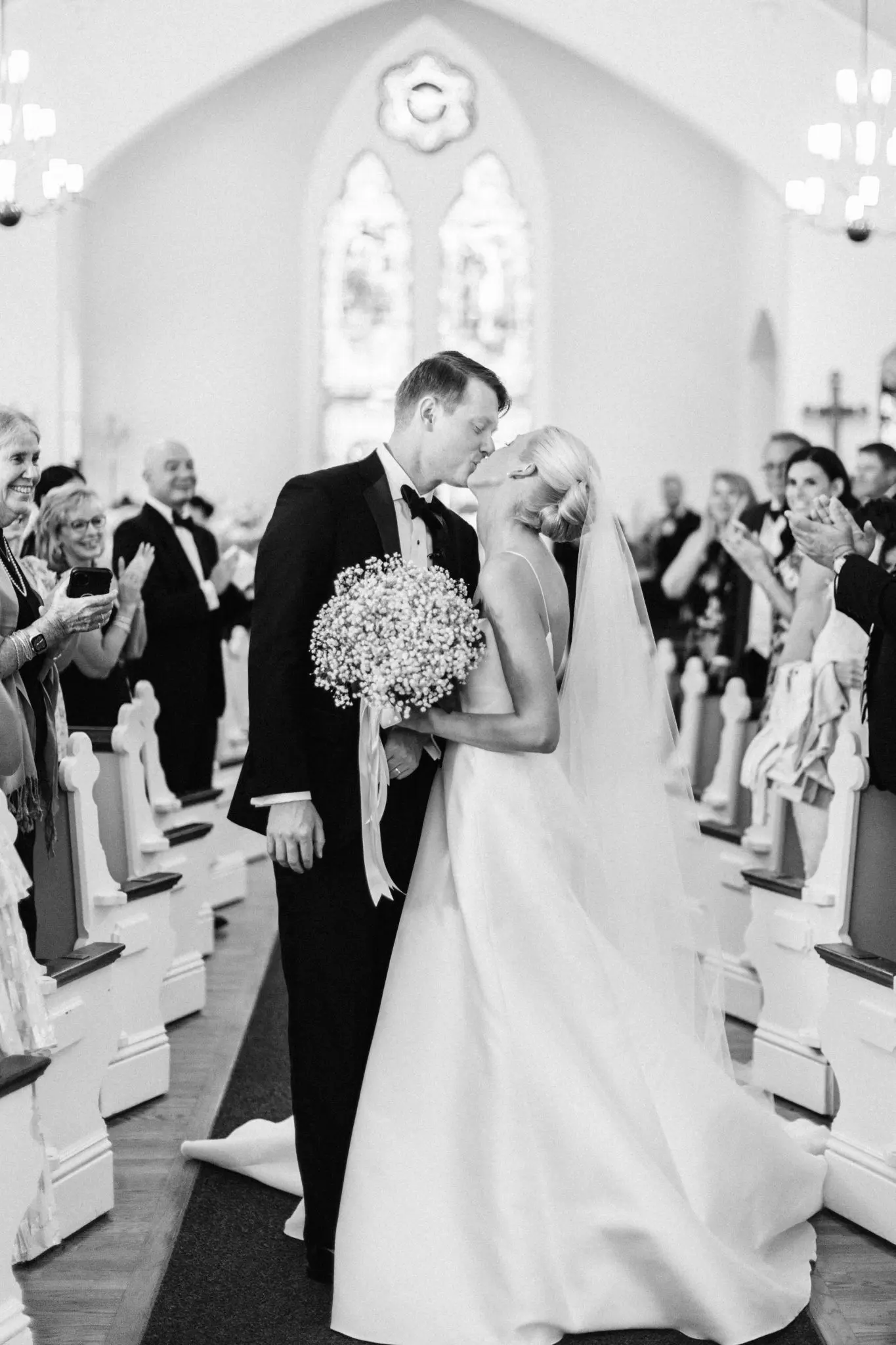 Caroline & Erik Wychmere Beach Club Cape Cod Wedding 43 Kelly Dillon Wedding Photographer KellyDillonPhotographyWychmereBeachClubCapeCodWeddingPhotography53 scaled