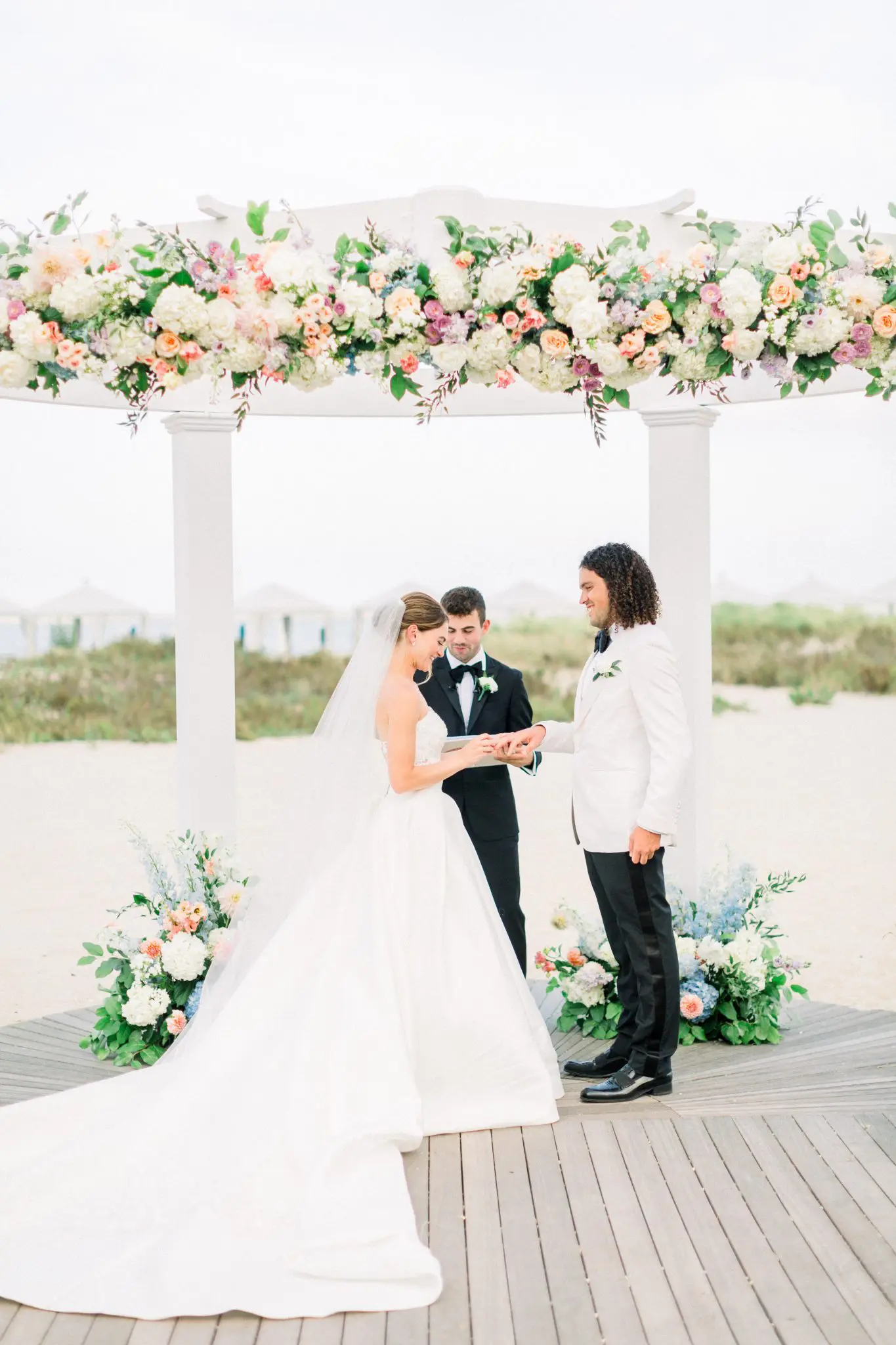 Emilie & Jack Chatham Bars Inn Cape Cod Wedding 83 Kelly Dillon Wedding Photographer KellyDillonPhotographyChathamBarsInnCapeCodWeddingPhotography94 scaled
