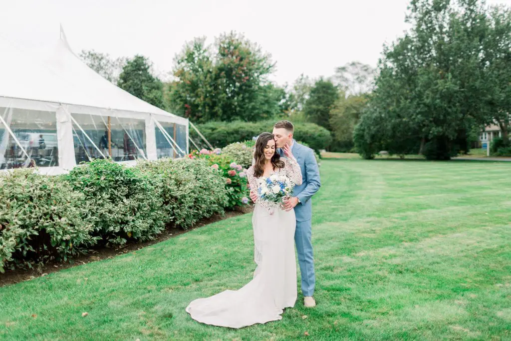 Laura & Andrew THe Dennis Inn Cape Cod Wedding 40 Kelly Dillon Wedding Photographer KellyDillonPhotographyTheDennisInnCapeCodWeddingPhotography45