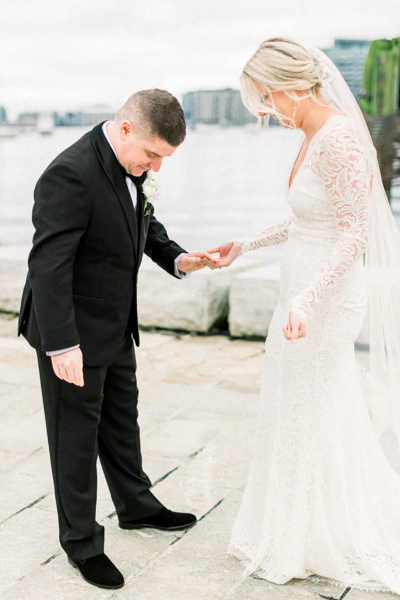 Hannah & Thomas The State Room Boston Wedding 28 Kelly Dillon Wedding Photographer KellyDillonPhotographyPhotographyTheStateRoomBostonWeddingPhotography29 scaled
