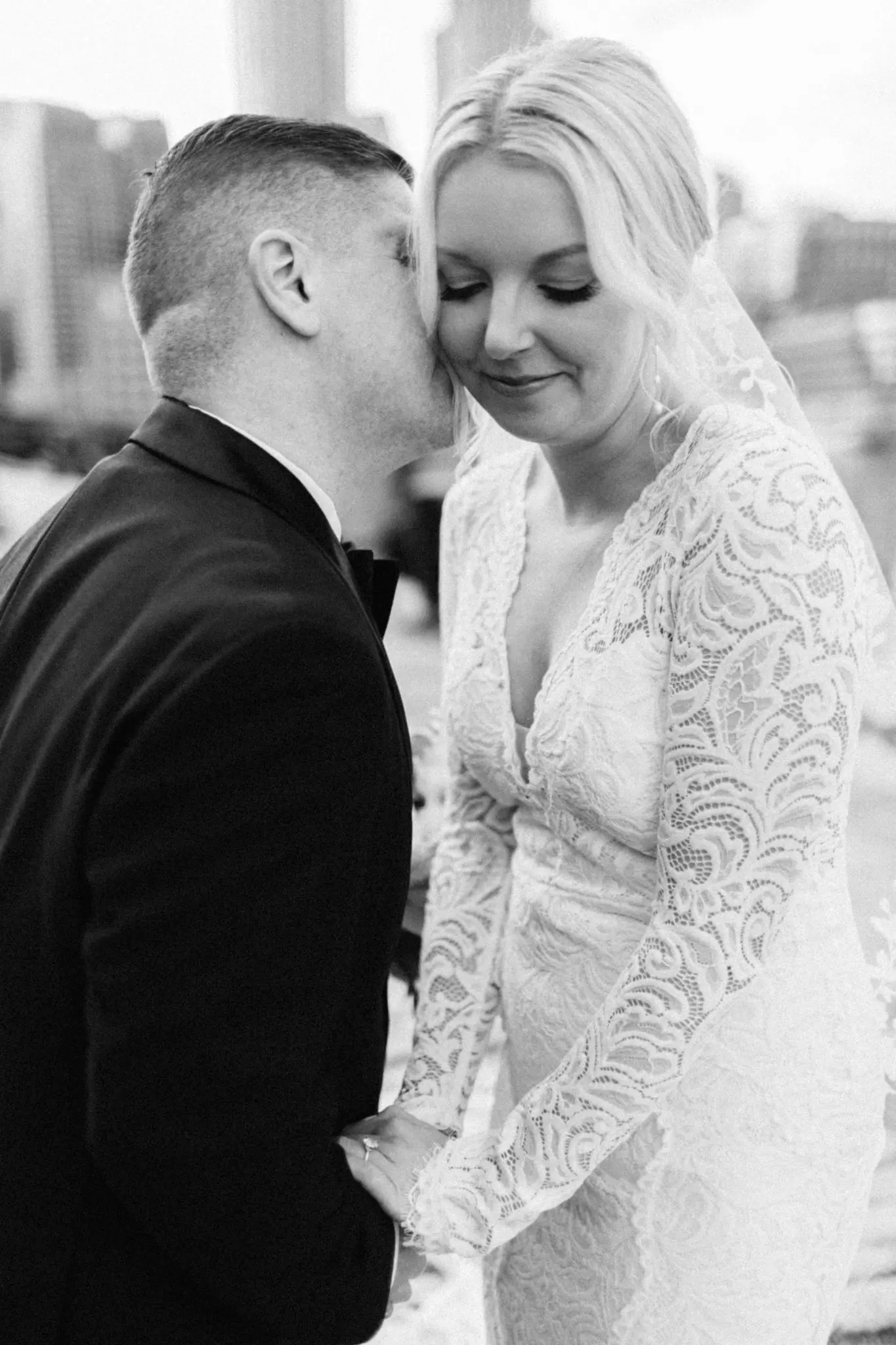 Hannah & Thomas The State Room Boston Wedding 36 Kelly Dillon Wedding Photographer KellyDillonPhotographyPhotographyTheStateRoomBostonWeddingPhotography37 scaled