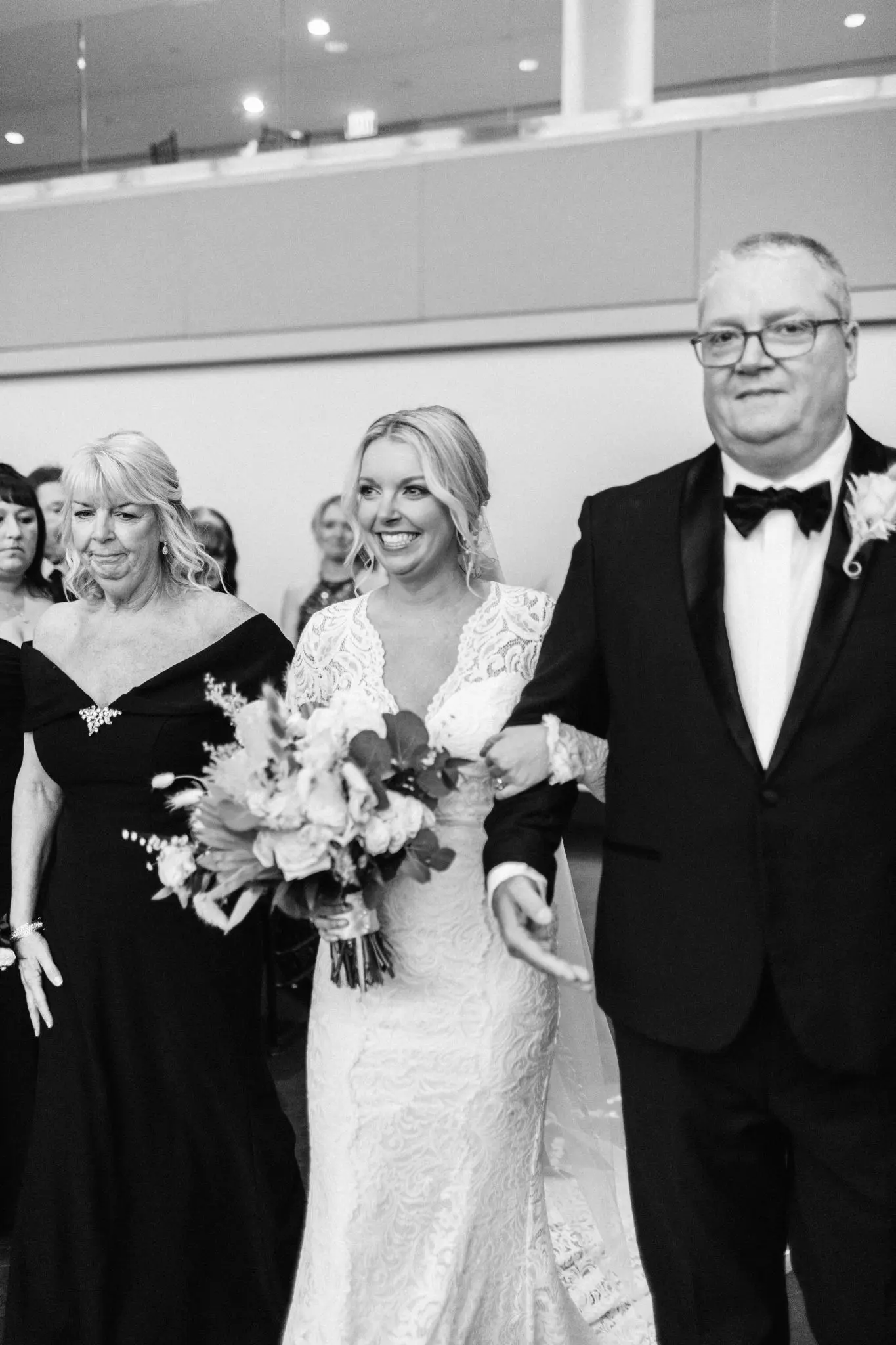 Hannah & Thomas The State Room Boston Wedding 51 Kelly Dillon Wedding Photographer KellyDillonPhotographyPhotographyTheStateRoomBostonWeddingPhotography49 scaled