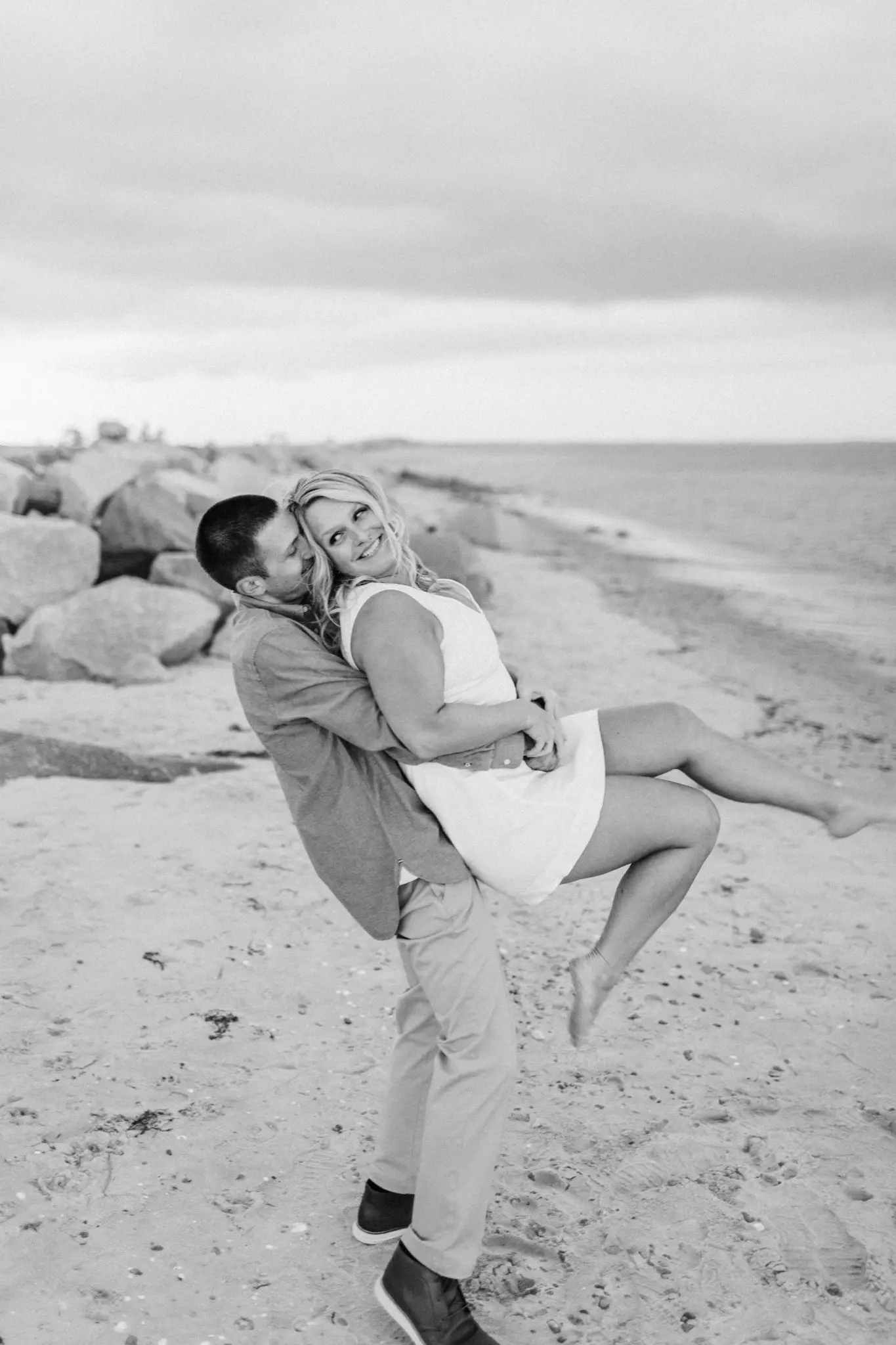 Kelly Dillon Wedding Photographer KellyDillonPhotographyPhotographyCapeCodEngagementPhotography12 scaled