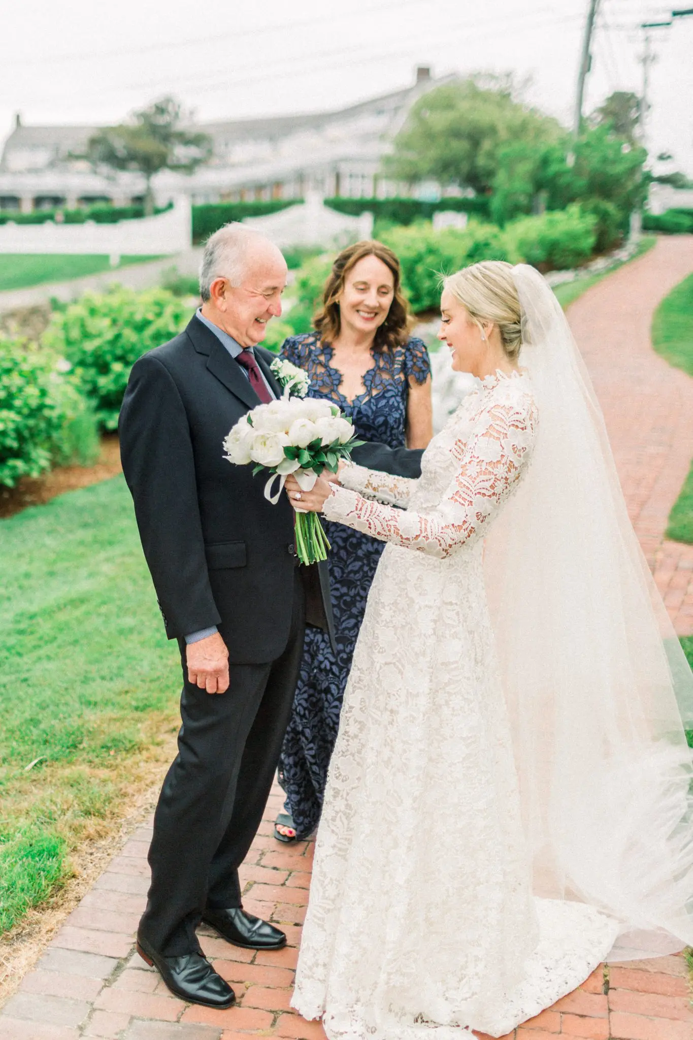 Elena & Geoffery Chatham Bars Inn Cape Cod Wedding 24 Kelly Dillon Wedding Photographer KellyDillonPhotographyPhotographyCapeCodWeddingPhotographyChathamBarsInnWedding19 scaled