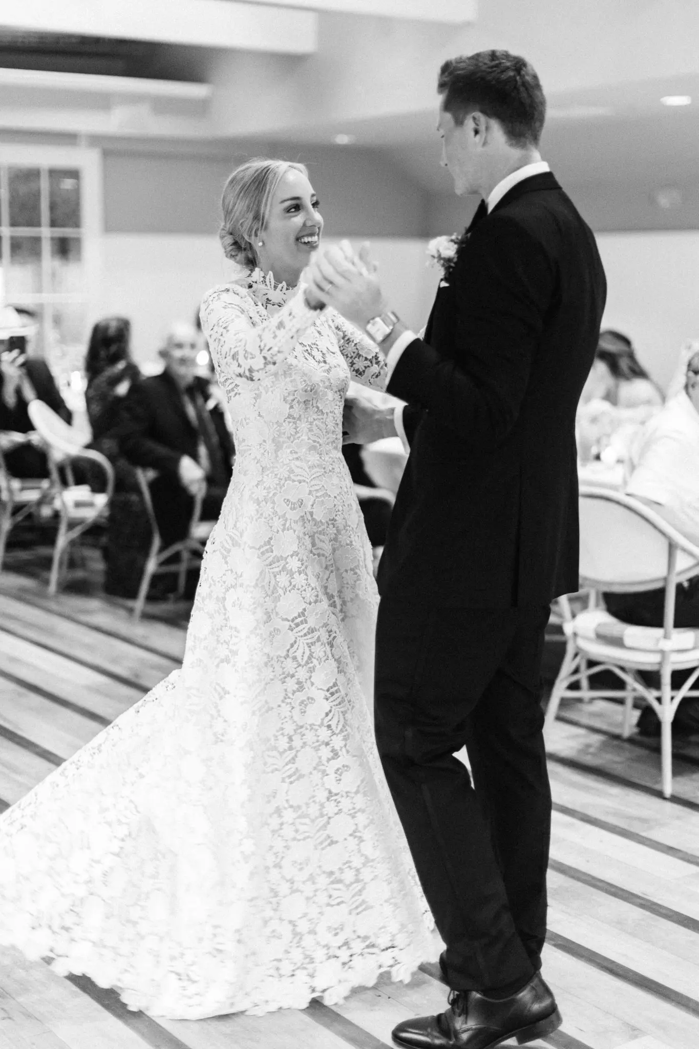 Elena & Geoffery Chatham Bars Inn Cape Cod Wedding 90 Kelly Dillon Wedding Photographer KellyDillonPhotographyPhotographyCapeCodWeddingPhotographyChathamBarsInnWedding89 scaled