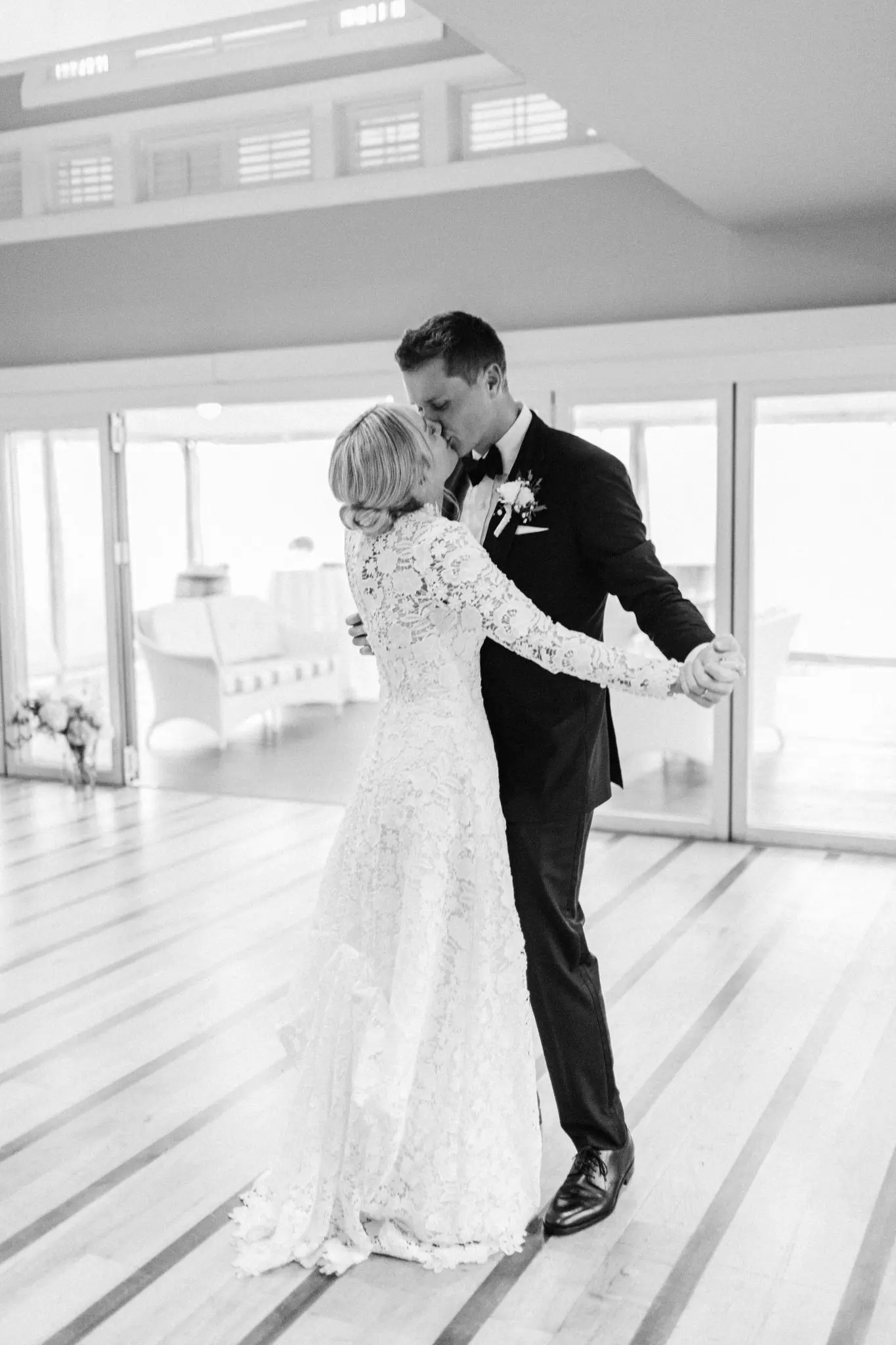 Elena & Geoffery Chatham Bars Inn Cape Cod Wedding 94 Kelly Dillon Wedding Photographer KellyDillonPhotographyPhotographyCapeCodWeddingPhotographyChathamBarsInnWedding93 scaled