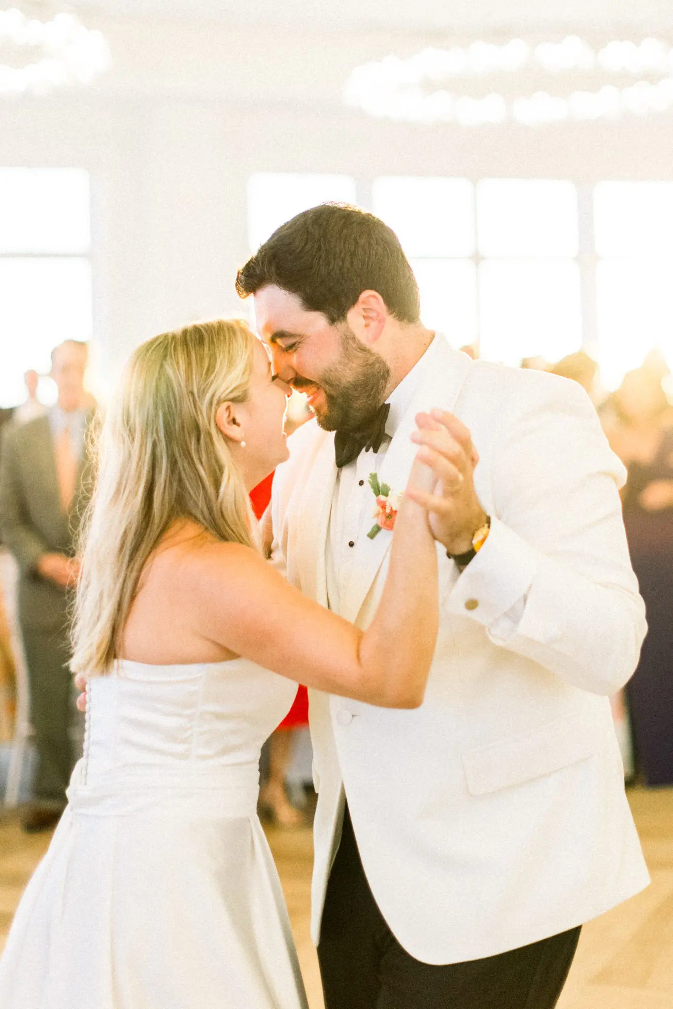Becca & Rob Wychmere Beach Club The Dune Cape Cod Wedding 101 Kelly Dillon Wedding Photographer KellyDillonPhotographyPhotographyWychmereWeddingPhotographyCapeCodWeddingPhotographer111 scaled