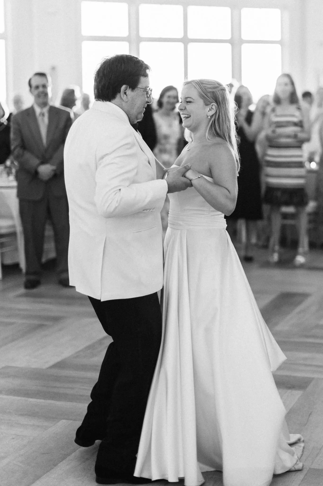 Becca & Rob Wychmere Beach Club The Dune Cape Cod Wedding 105 Kelly Dillon Wedding Photographer KellyDillonPhotographyPhotographyWychmereWeddingPhotographyCapeCodWeddingPhotographer115 scaled
