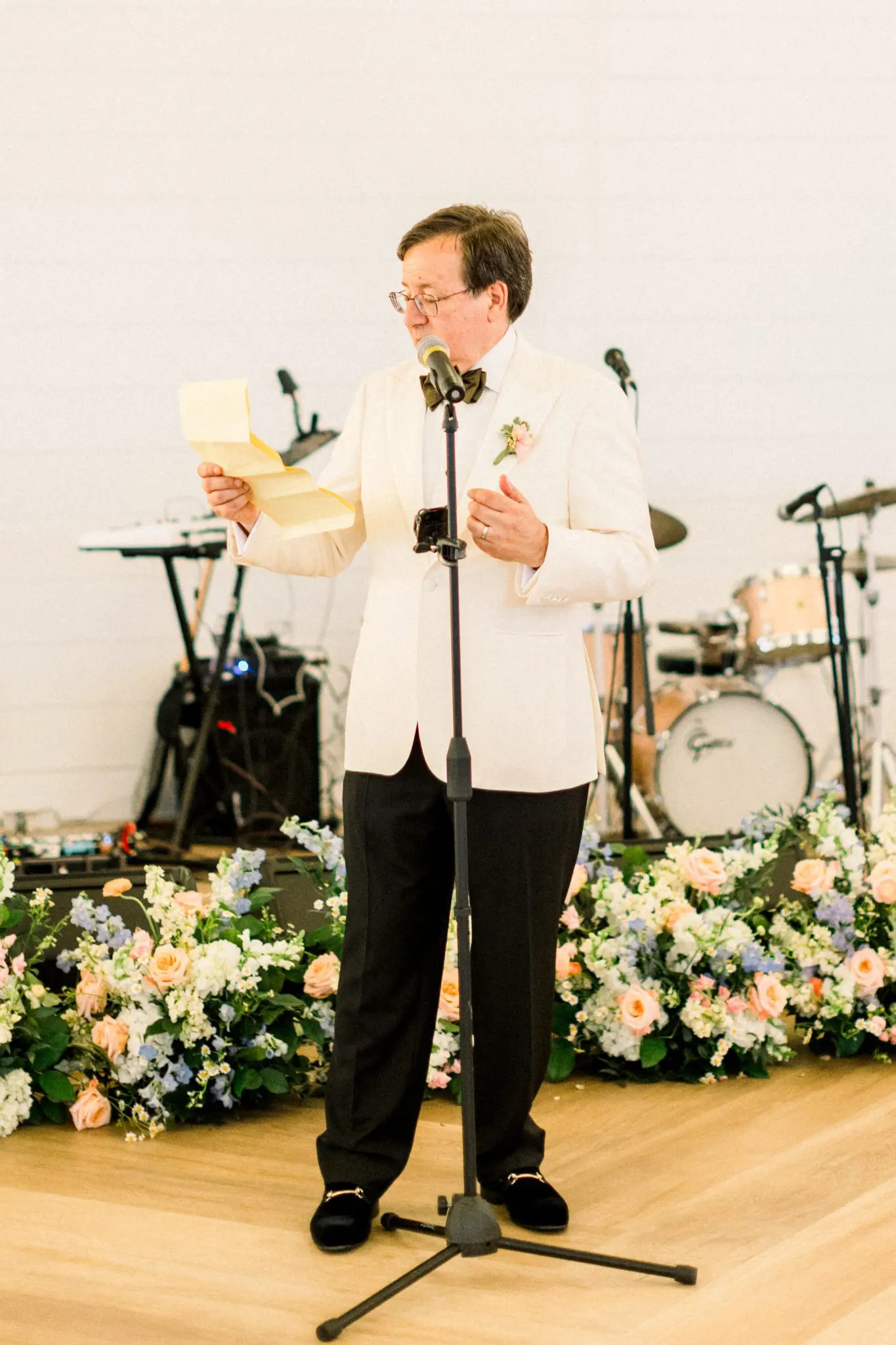 Becca & Rob Wychmere Beach Club The Dune Cape Cod Wedding 110 Kelly Dillon Wedding Photographer KellyDillonPhotographyPhotographyWychmereWeddingPhotographyCapeCodWeddingPhotographer120 scaled
