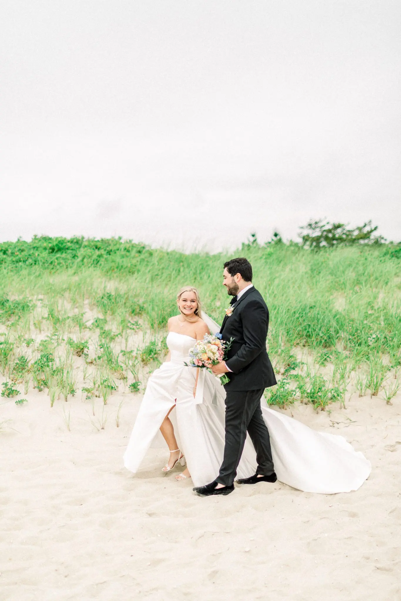 Becca & Rob Wychmere Beach Club The Dune Cape Cod Wedding 38 Kelly Dillon Wedding Photographer KellyDillonPhotographyPhotographyWychmereWeddingPhotographyCapeCodWeddingPhotographer44 scaled