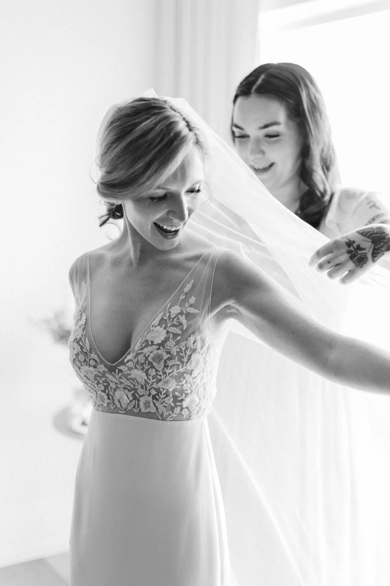 AIslinn & Charles Newport Beach Club Newport, RI Wedding 16 Kelly Dillon Wedding Photographer KellyDillonPhotographyNewportBeachHouseNewportRIWeddingPhotographyNewportRIWeddingPhotographer17 scaled