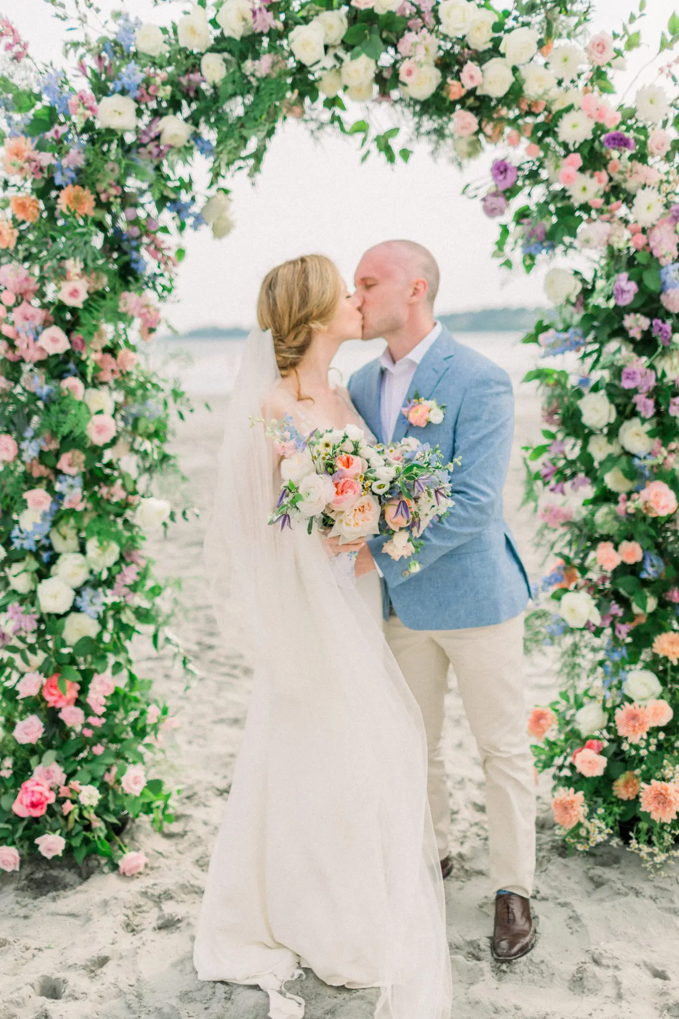 AIslinn & Charles Newport Beach Club Newport, RI Wedding 51 Kelly Dillon Wedding Photographer KellyDillonPhotographyNewportBeachHouseNewportRIWeddingPhotographyNewportRIWeddingPhotographer52 scaled