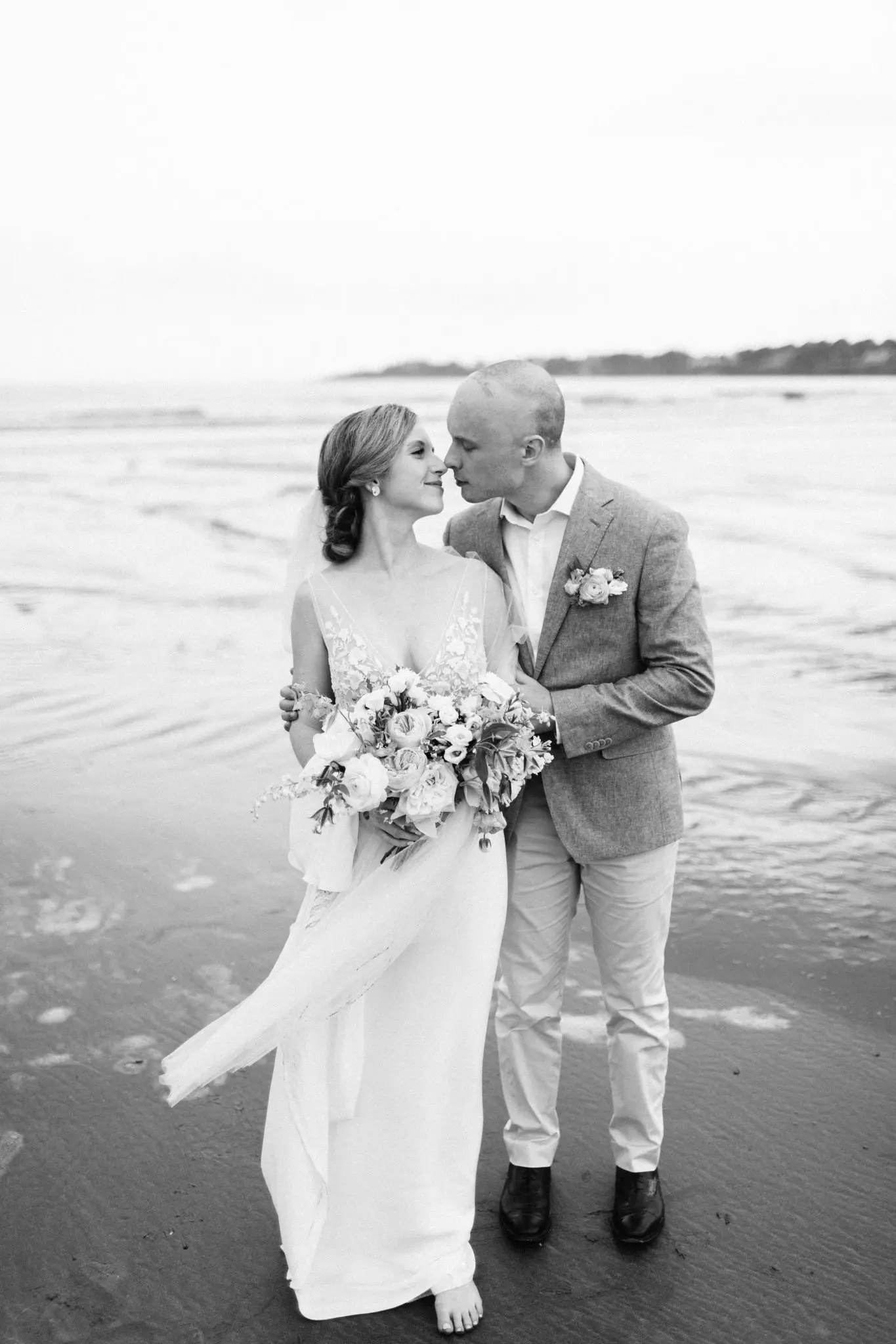 AIslinn & Charles Newport Beach Club Newport, RI Wedding 86 Kelly Dillon Wedding Photographer KellyDillonPhotographyNewportBeachHouseNewportRIWeddingPhotographyNewportRIWeddingPhotographer87 scaled