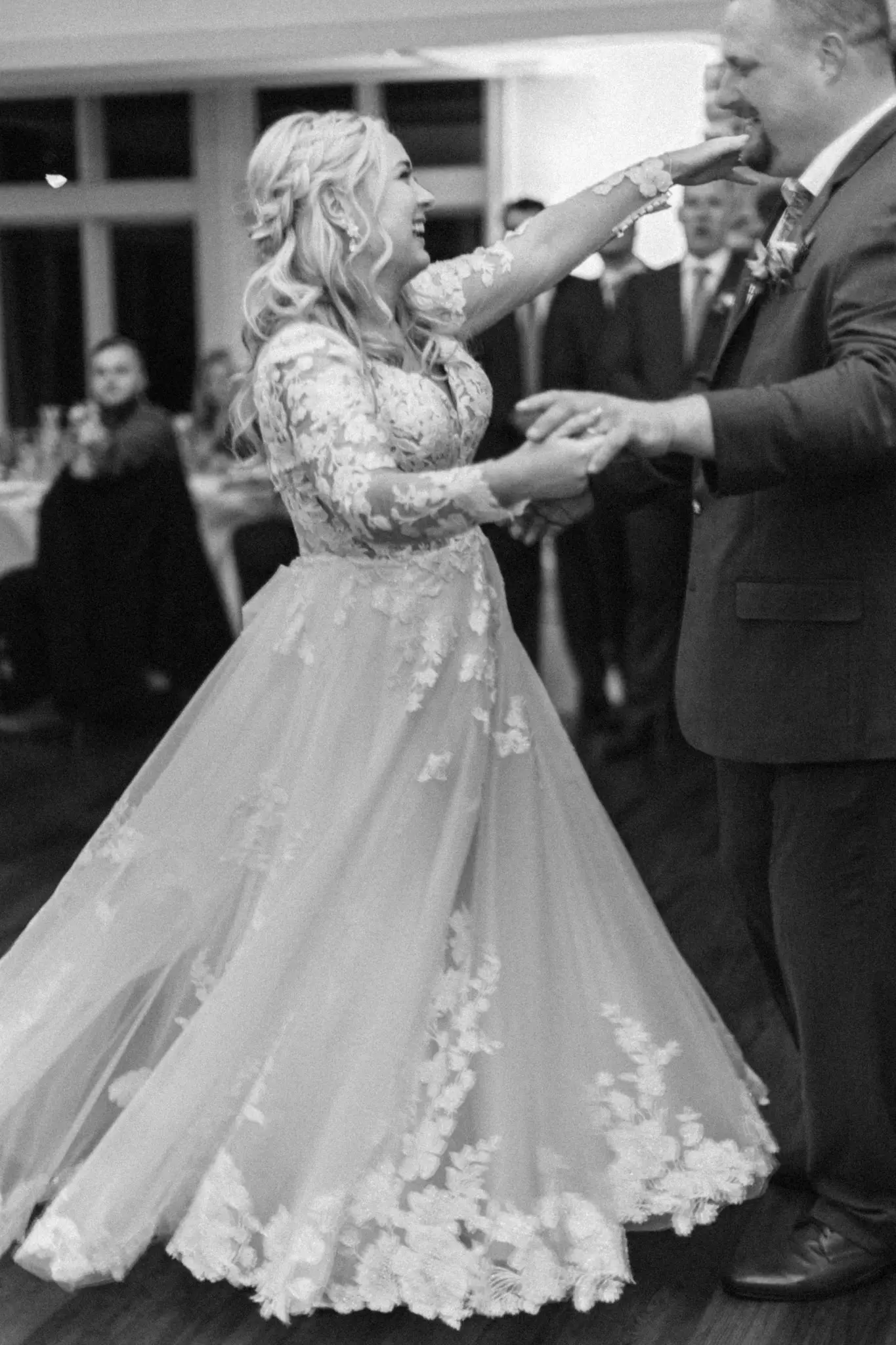 Kelly Dillon Wedding Photographer KellyDillonPhotographyTheBarkerHouseWeddingCapeCodWeddingPhotogapherCapeCodWeddingPhotographyCapeCodPhotography86 scaled