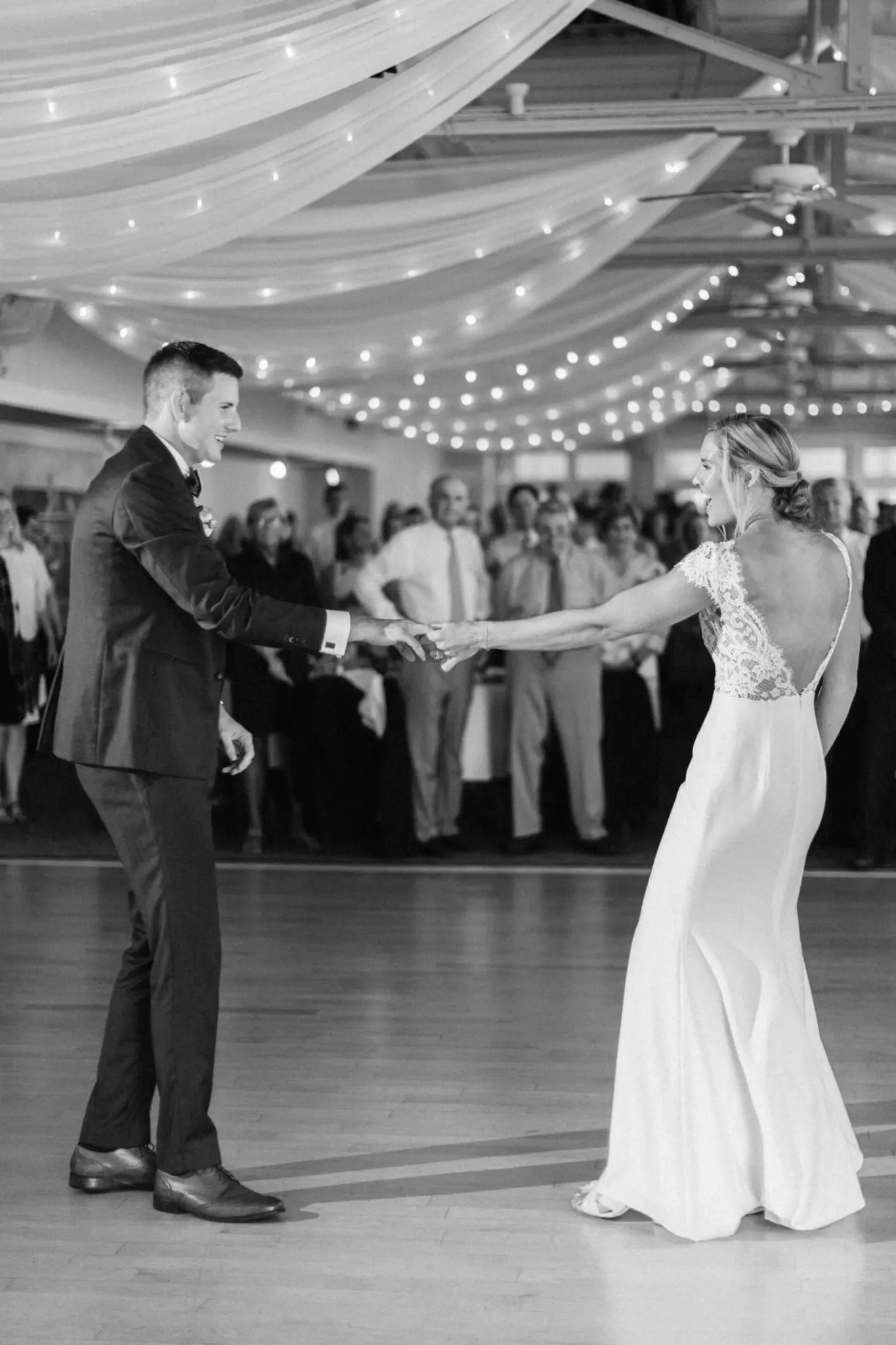 Carly & Mitch The Dunes Club Narragansett, RI Wedding 407 Kelly Dillon Wedding Photographer KellyDillonPhotographyDunesClubWeddingPhotogapherNarragansettRIWeddingPhotographyCapeCodPhotography112 scaled