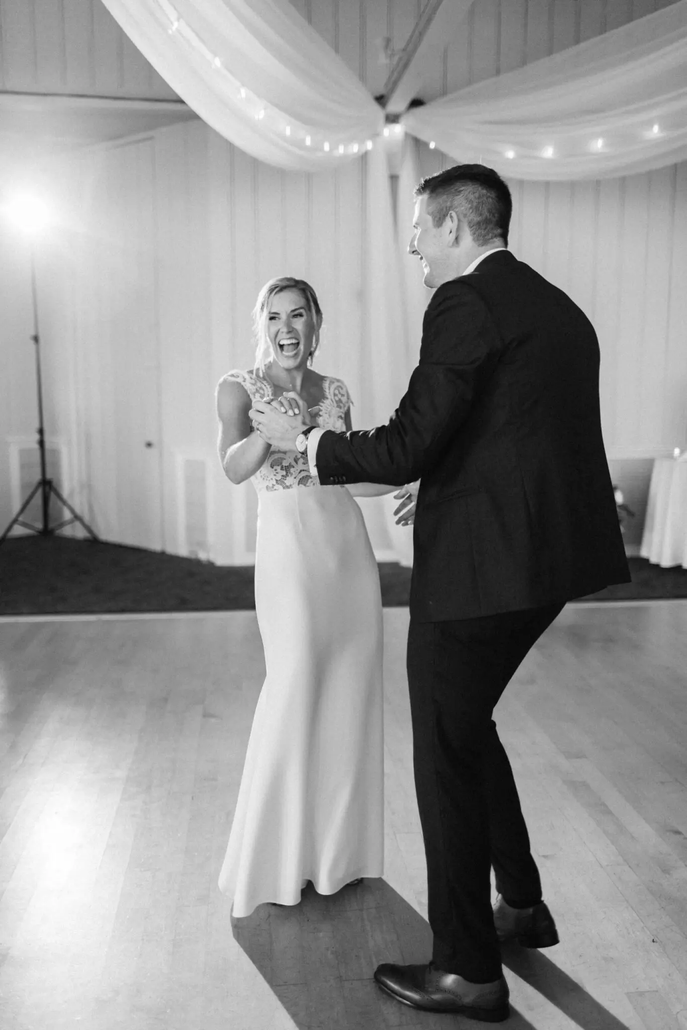 Carly & Mitch The Dunes Club Narragansett, RI Wedding 409 Kelly Dillon Wedding Photographer KellyDillonPhotographyDunesClubWeddingPhotogapherNarragansettRIWeddingPhotographyCapeCodPhotography114 scaled