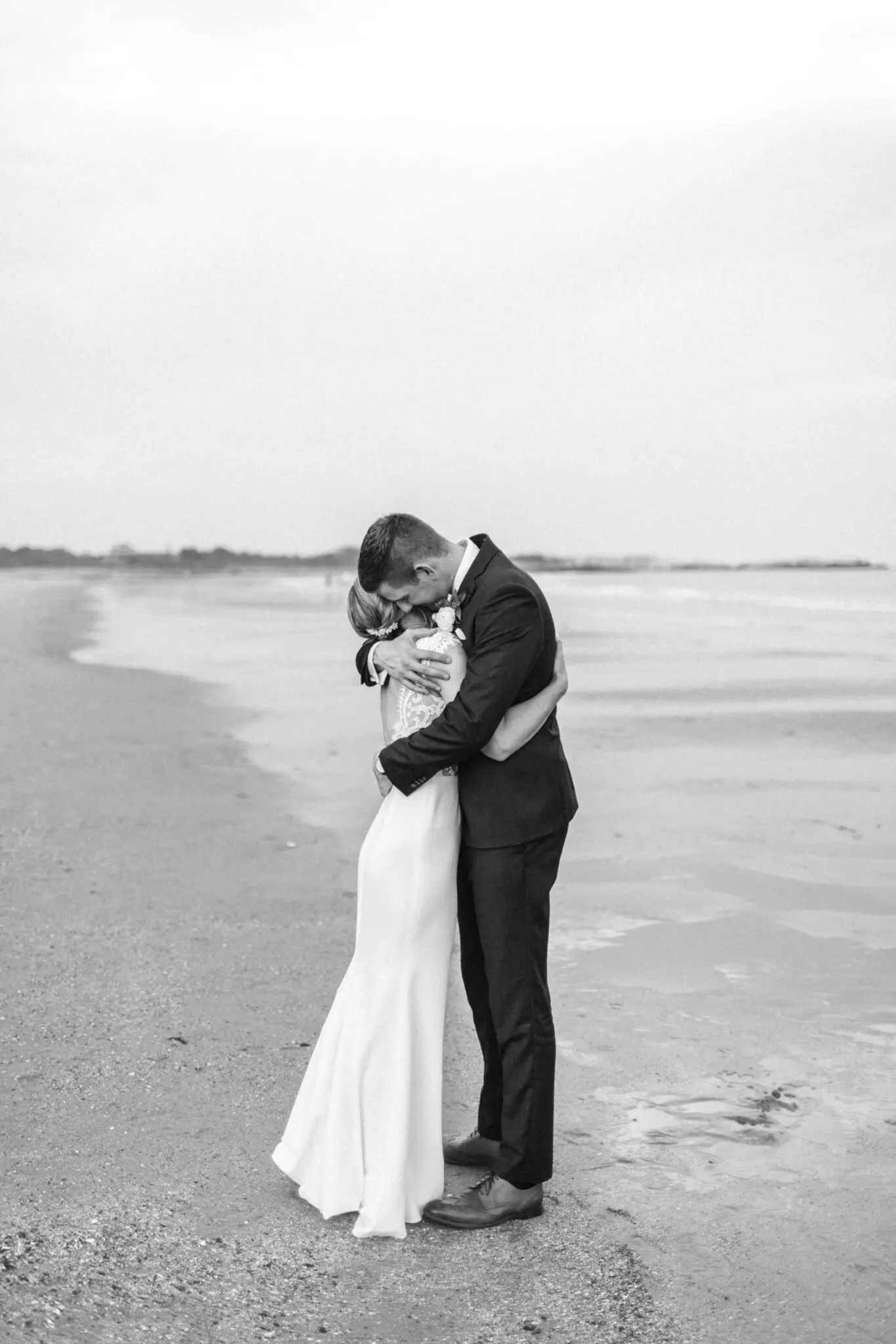 Carly & Mitch The Dunes Club Narragansett, RI Wedding 456 Kelly Dillon Wedding Photographer KellyDillonPhotographyDunesClubWeddingPhotogapherNarragansettRIWeddingPhotographyCapeCodPhotography174 scaled